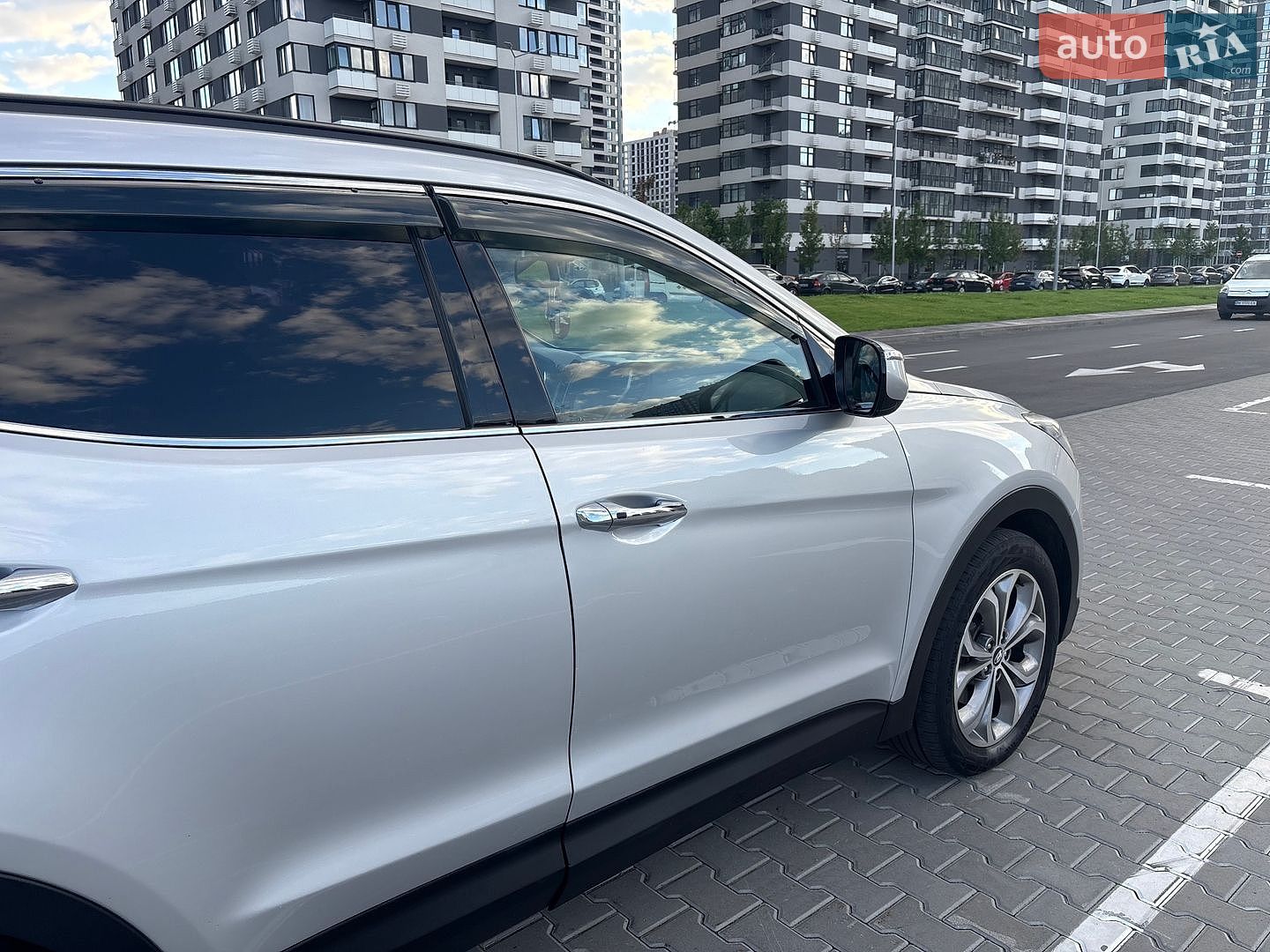 Hyundai Santa FE 2012 VIN KMHSW81UBDU014703 фото оголошення 13 з 38