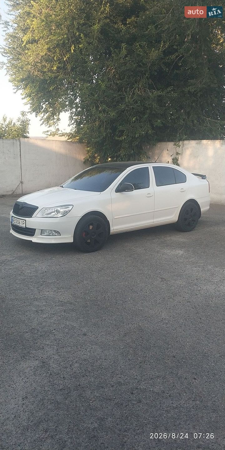 Skoda Octavia 2010 VIN TMBBK41Z6BB152153 фото оголошення 2 з 14