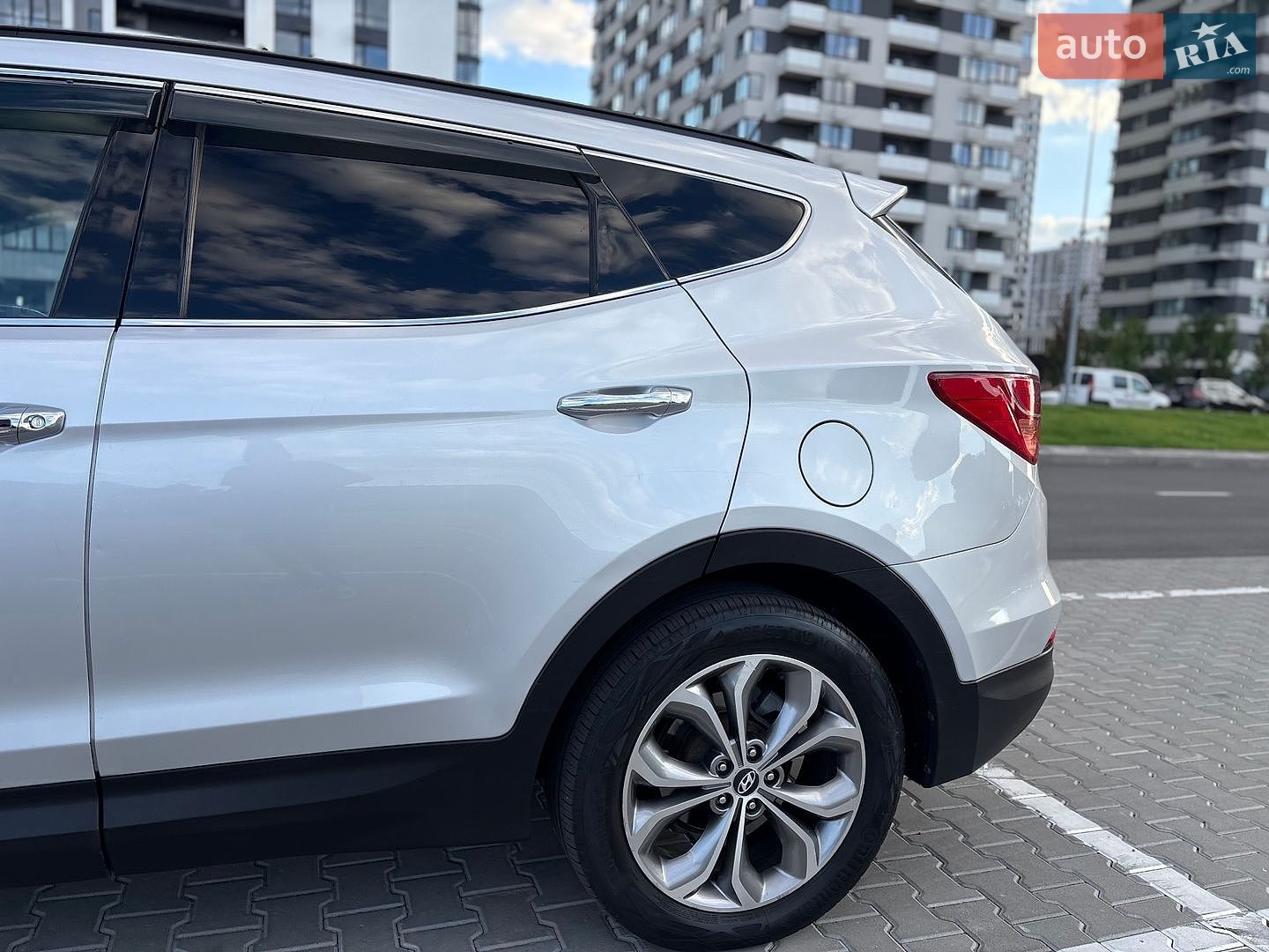 Hyundai Santa FE 2012 VIN KMHSW81UBDU014703 фото оголошення 14 з 38