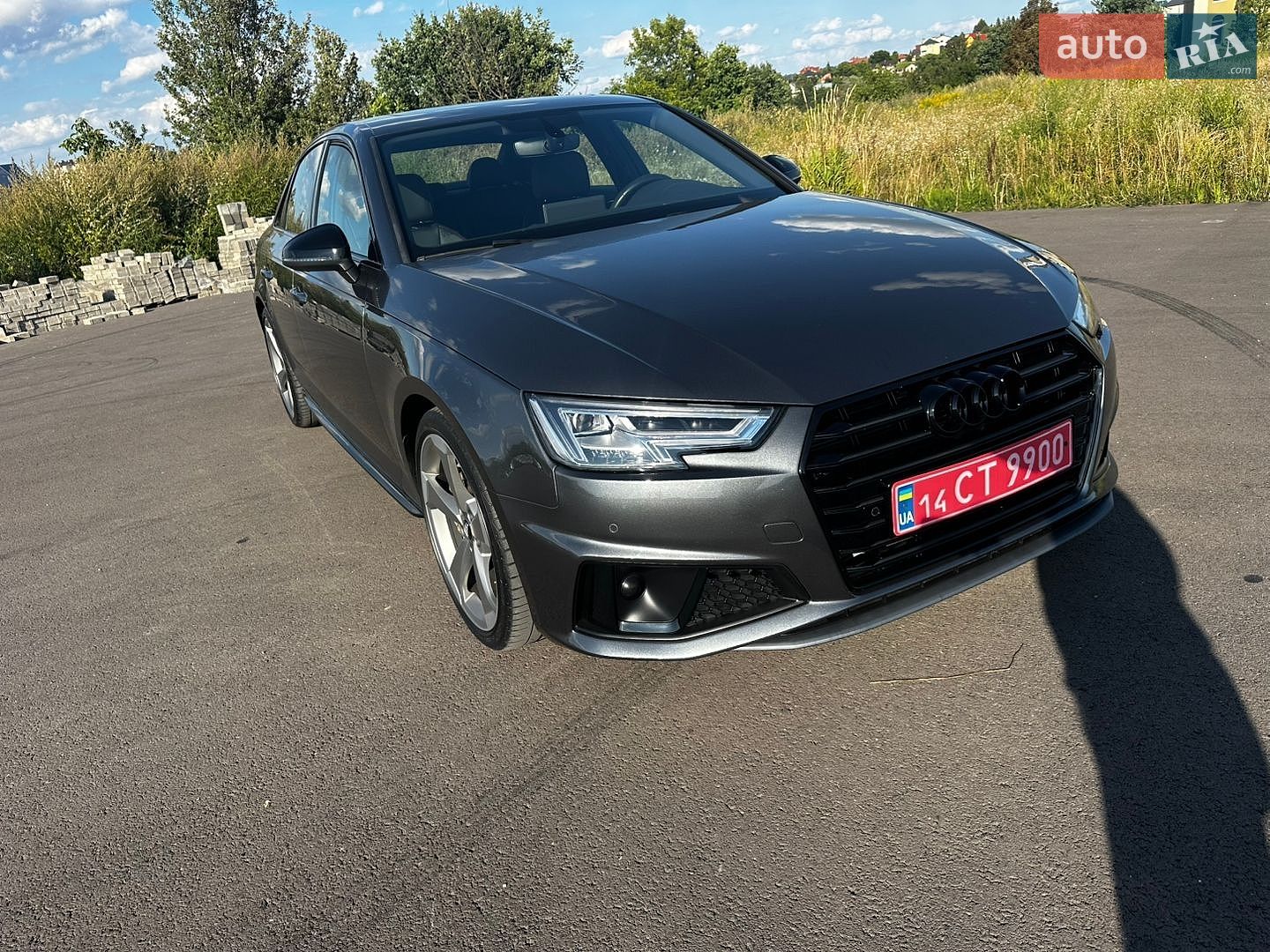 Audi A4 2018 VIN WAUPNAF47JN020148 фото оголошення 4 з 21