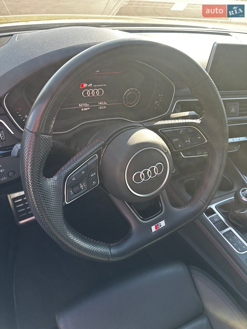 Audi A4 2018 VIN WAUPNAF47JN020148 фото оголошення 15 з 21