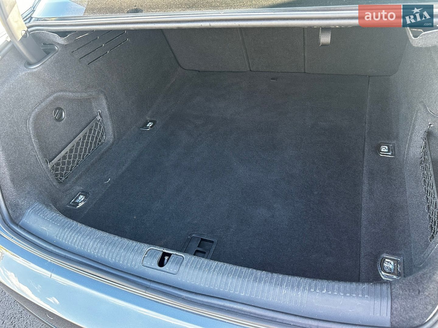 Audi A4 2018 VIN WAUPNAF47JN020148 фото оголошення 17 з 21