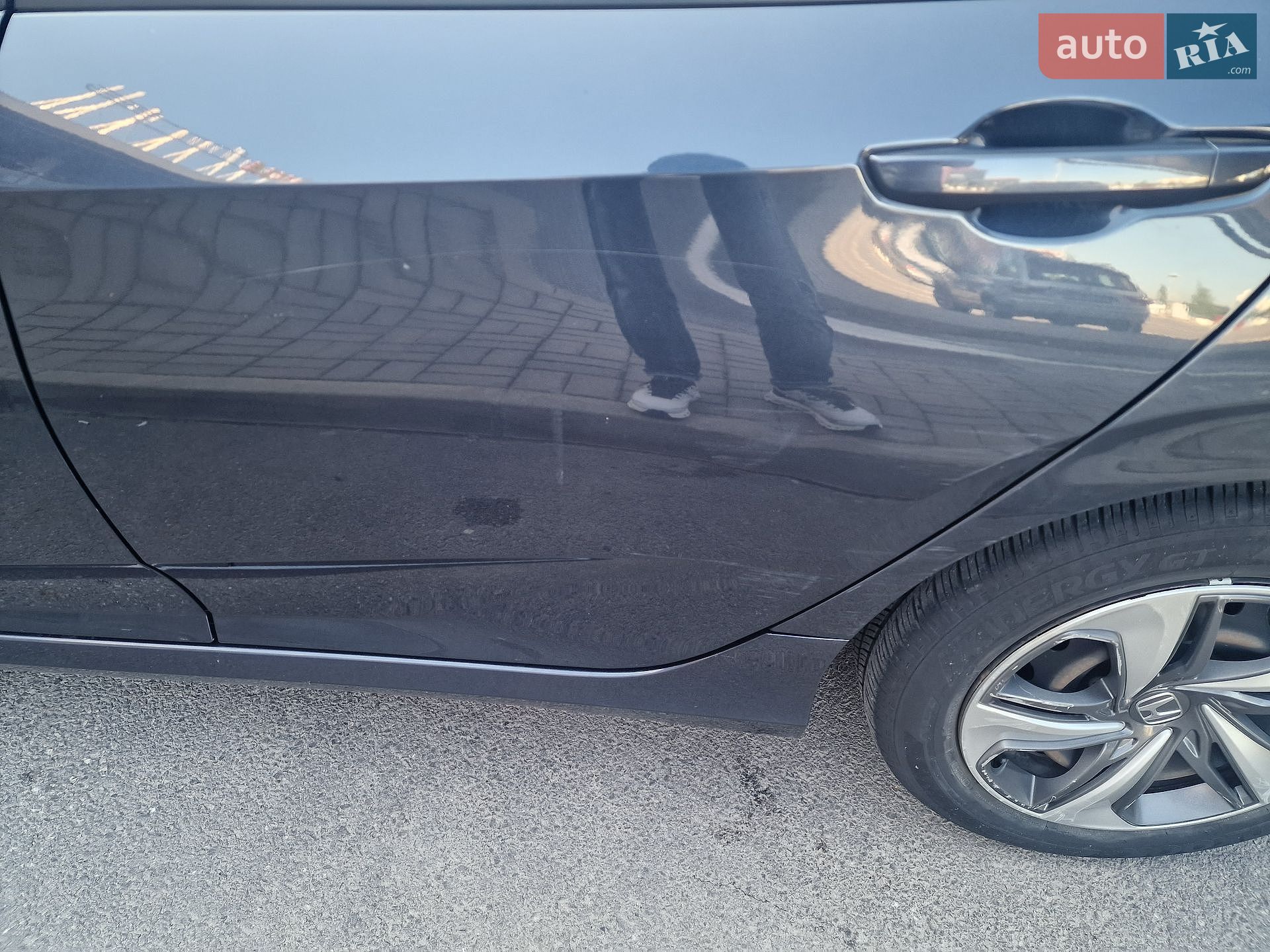 Honda Civic 2019 VIN 2HGFC2F61KH601166 фото оголошення 9 з 9