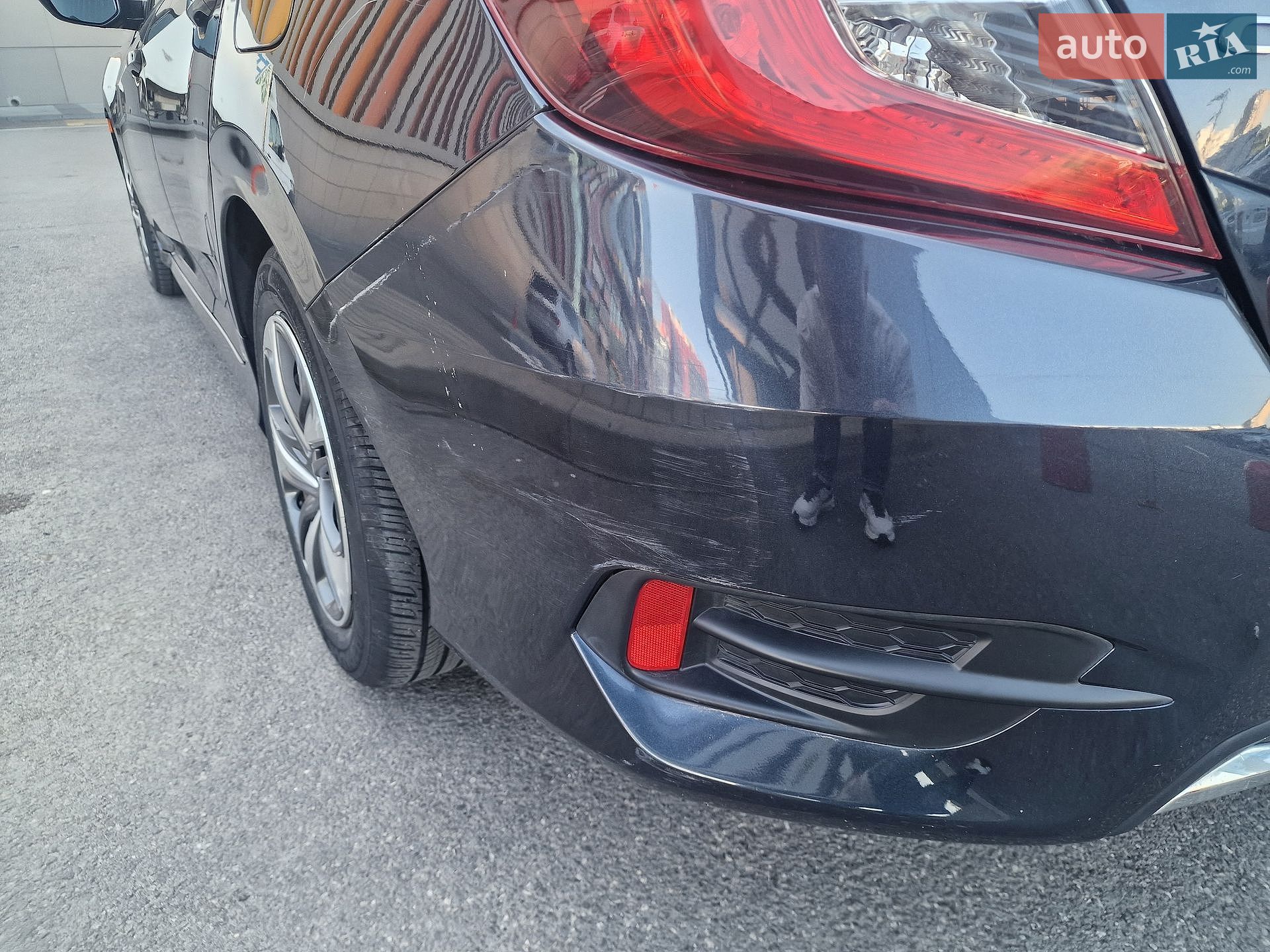 Honda Civic 2019 VIN 2HGFC2F61KH601166 фото оголошення 5 з 9