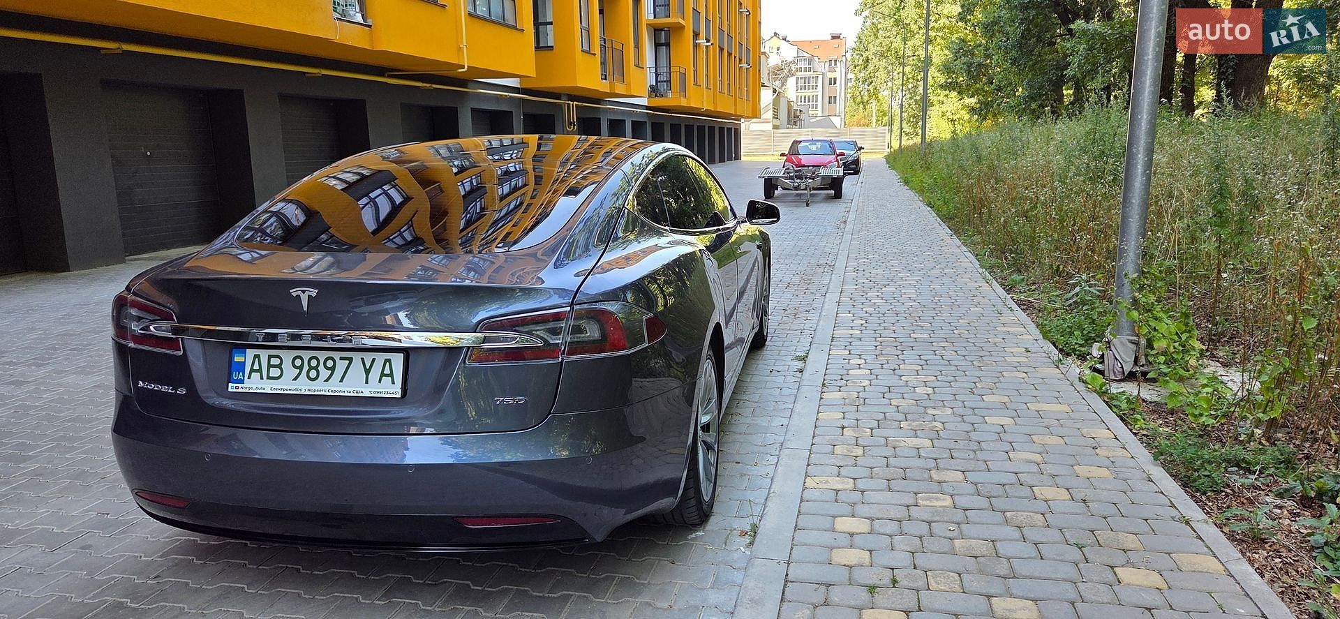 Tesla Model S 2018 VIN 5YJSA7E27JF239346 фото оголошення 4 з 17