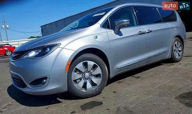 Chrysler Pacifica 2017 VIN 2C4RC1N71JR105258 фото оголошення 4 з 13