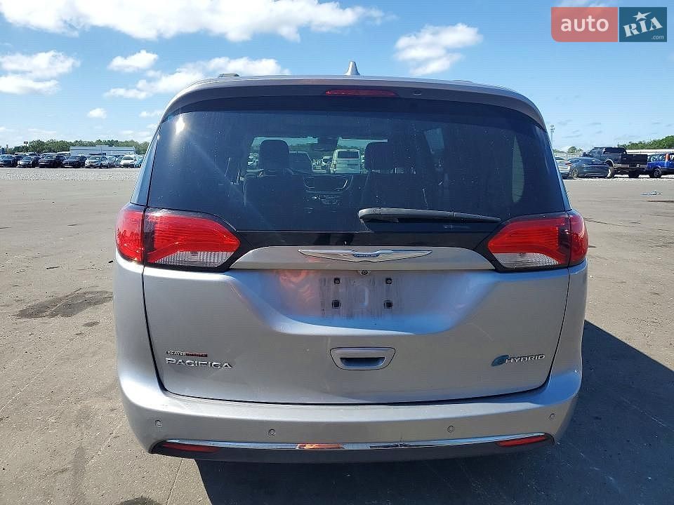 Chrysler Pacifica 2017 VIN 2C4RC1N71JR105258 фото оголошення 3 з 13