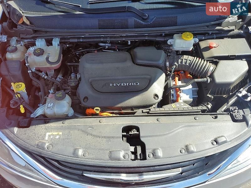Chrysler Pacifica 2017 VIN 2C4RC1N71JR105258 фото оголошення 12 з 13