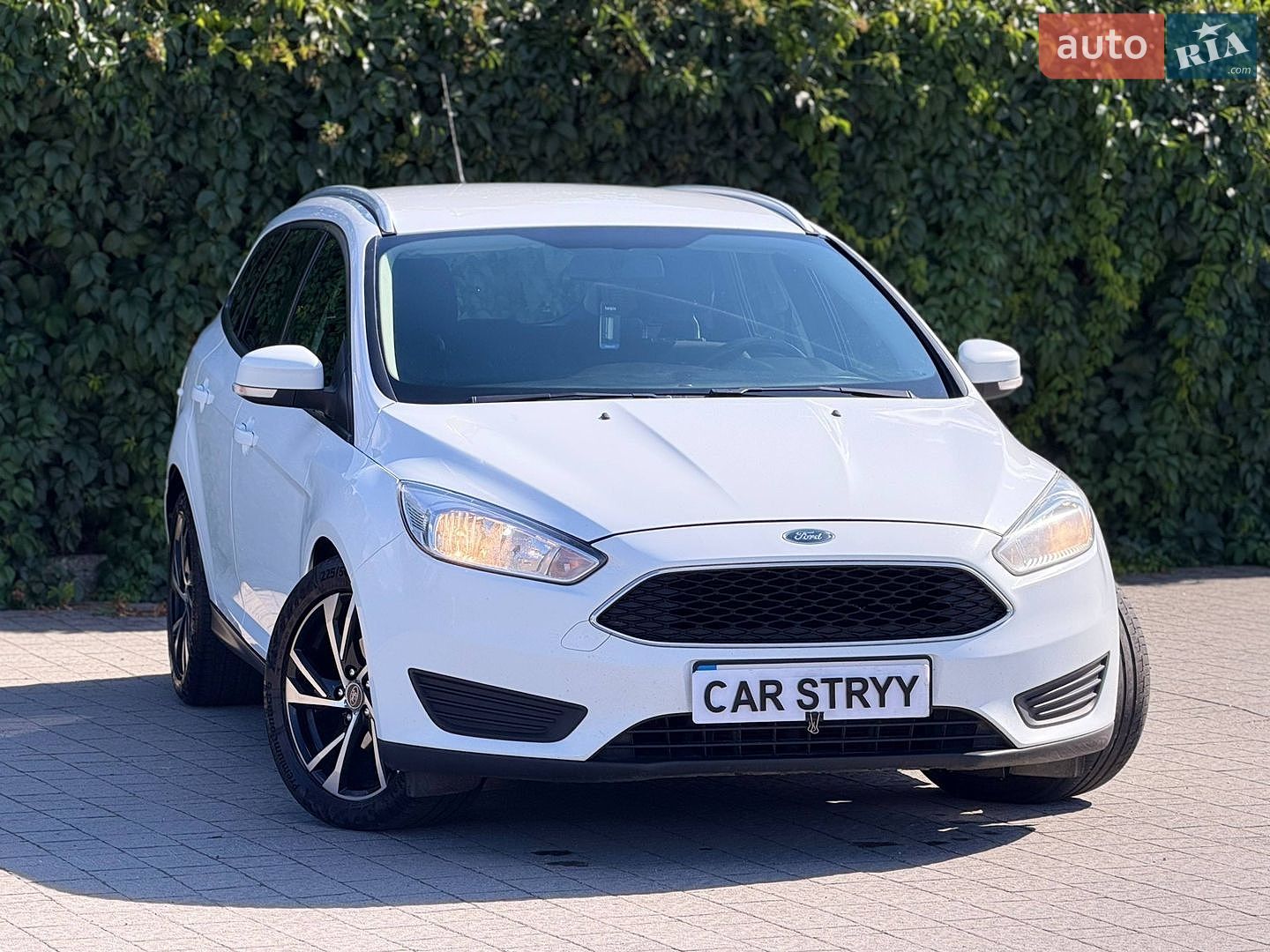 Ford Focus 2015 VIN WF06XXGCC6FK42218 фото оголошення 2 з 45
