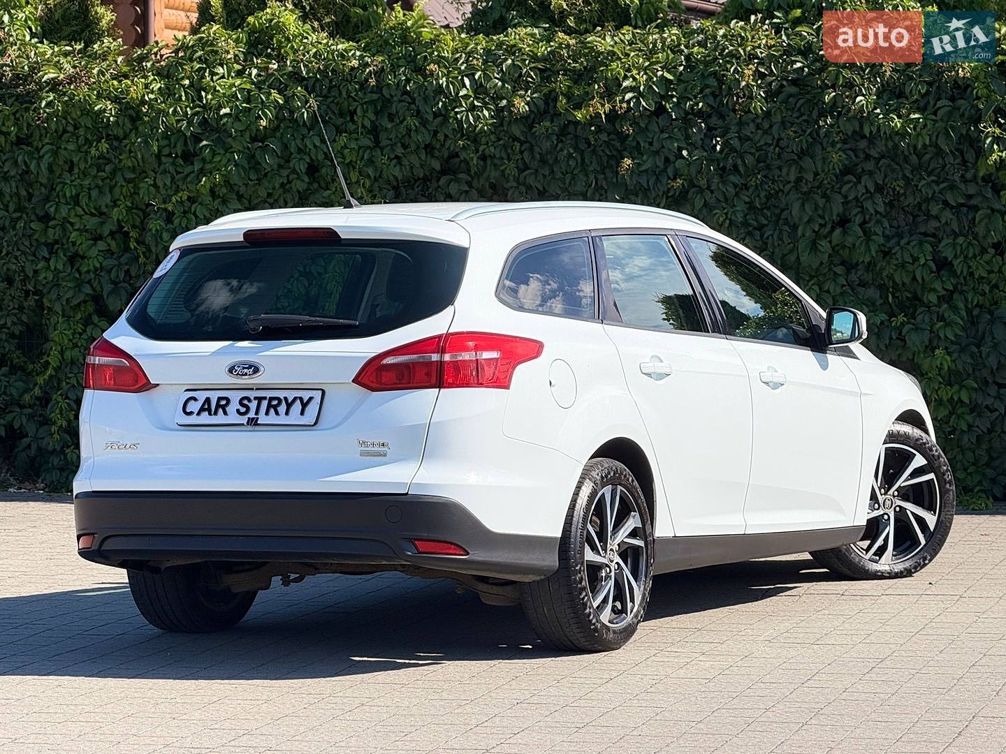 Ford Focus 2015 VIN WF06XXGCC6FK42218 фото оголошення 4 з 45