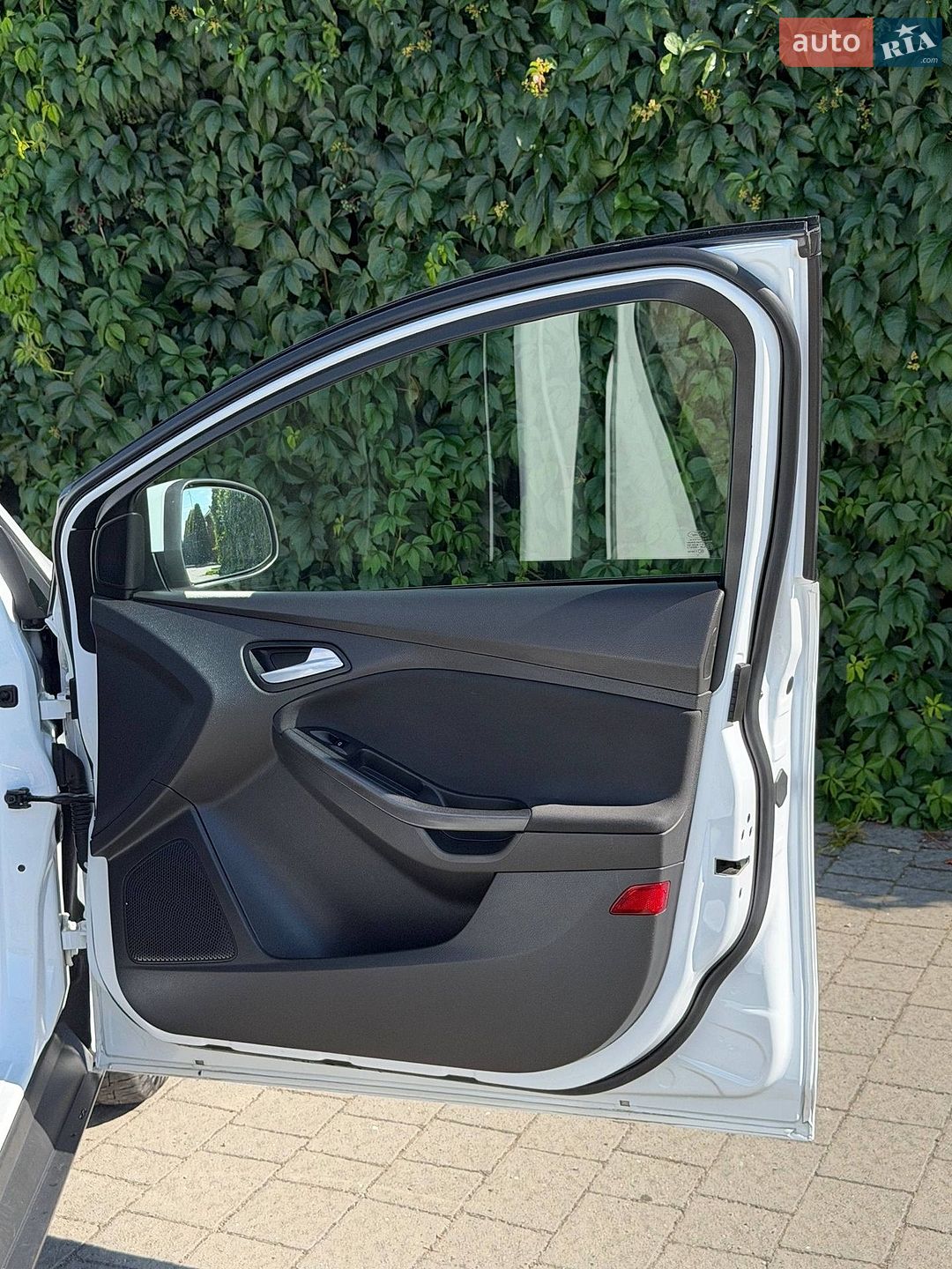 Ford Focus 2015 VIN WF06XXGCC6FK42218 фото оголошення 38 з 45