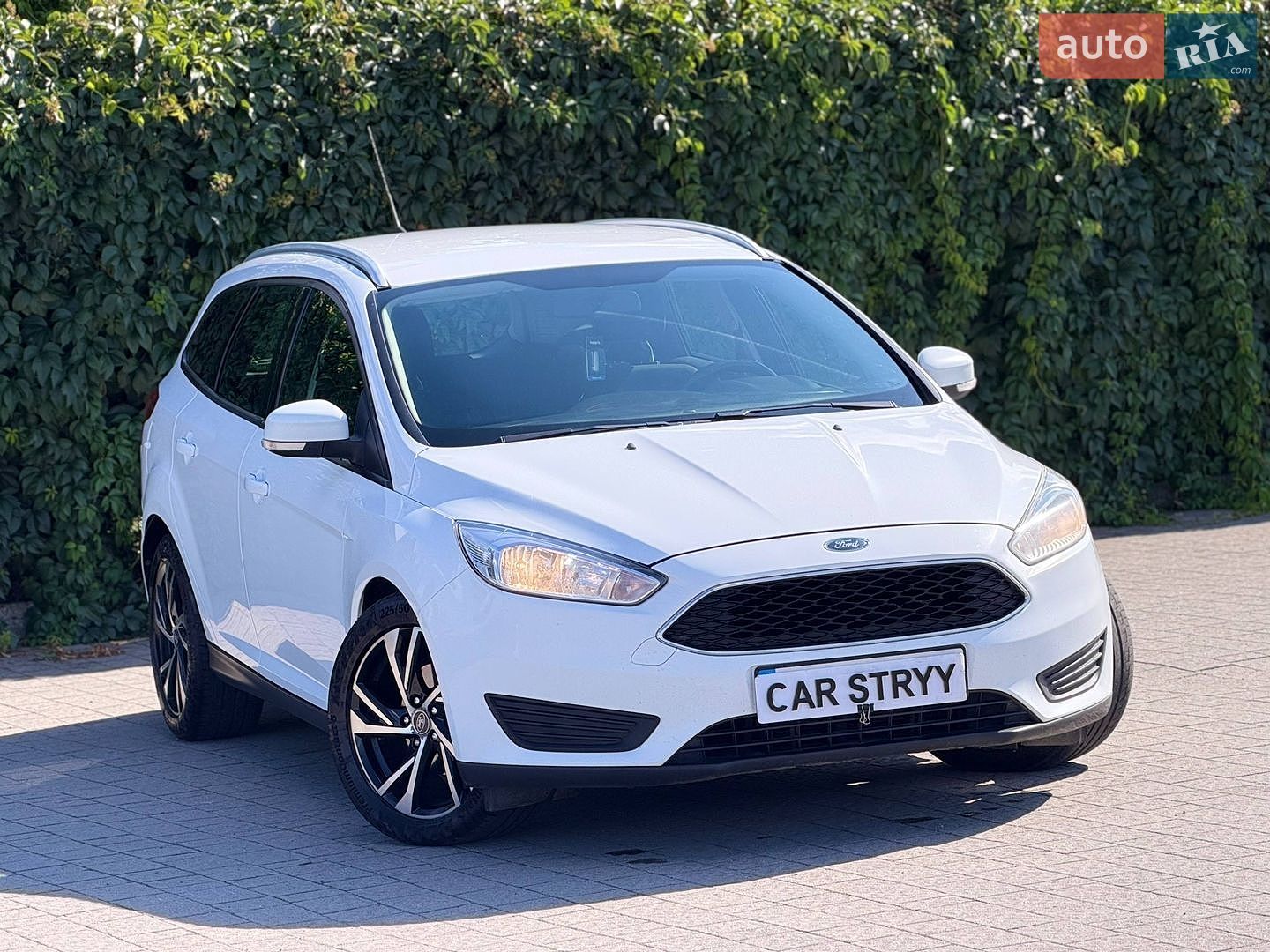 Ford Focus 2015 VIN WF06XXGCC6FK42218 фото оголошення 9 з 45