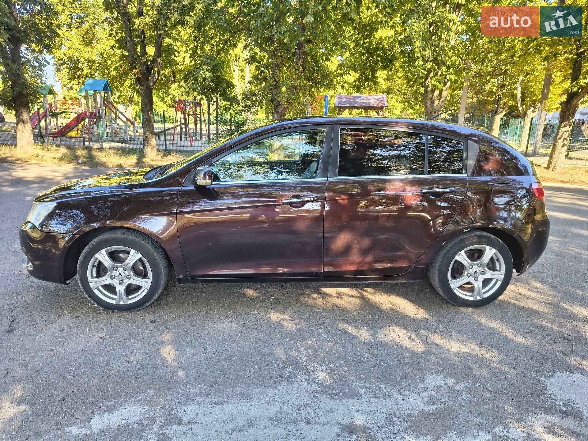 Geely Emgrand 7 (EC7) 2013 VIN Y7WFE2A00D0023451 фото оголошення 4 з 25