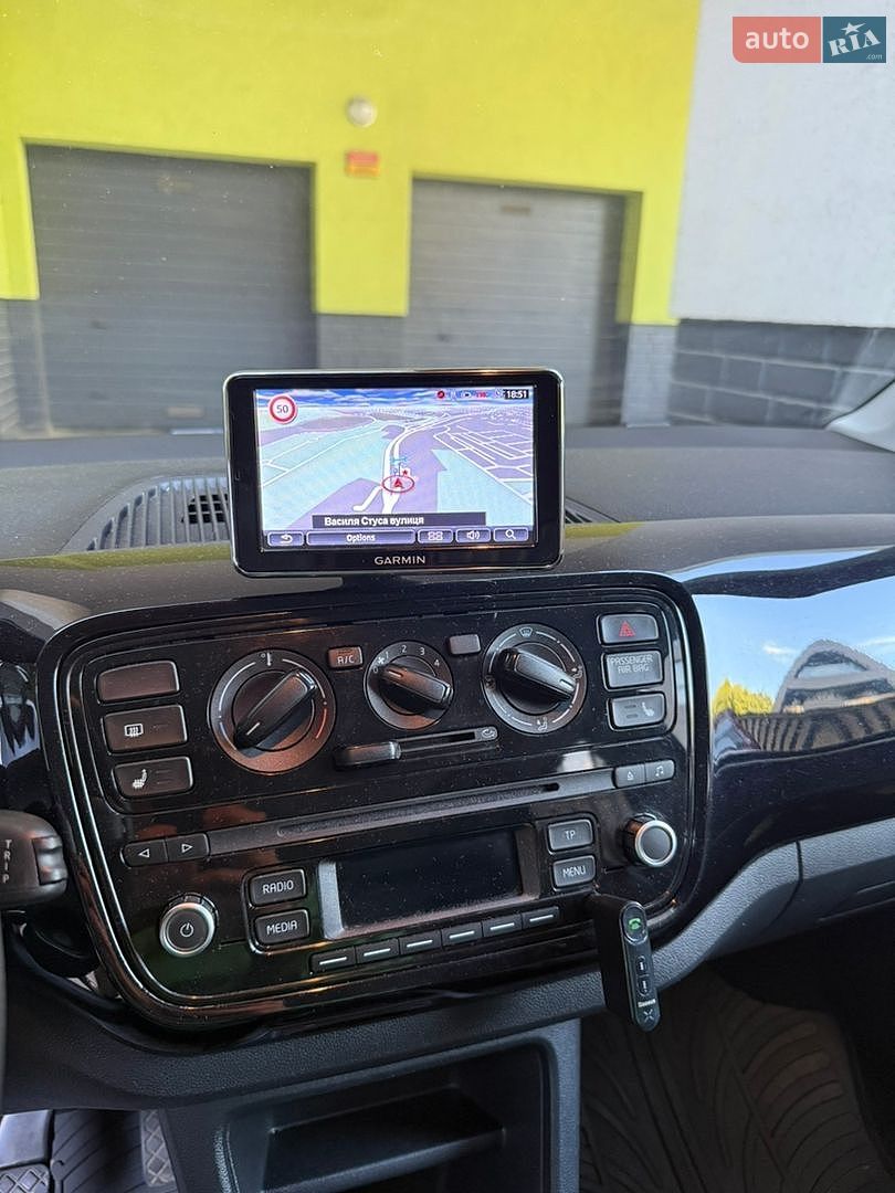 Volkswagen Up 2013 VIN WVWZZZAAZED027869 фото оголошення 15 з 25