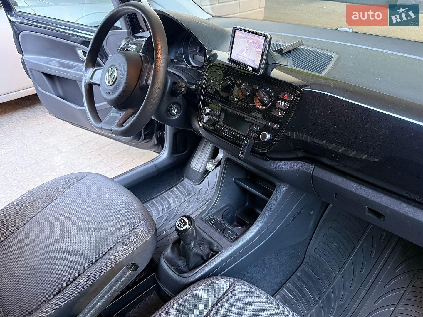 Volkswagen Up 2013 VIN WVWZZZAAZED027869 фото оголошення 22 з 25
