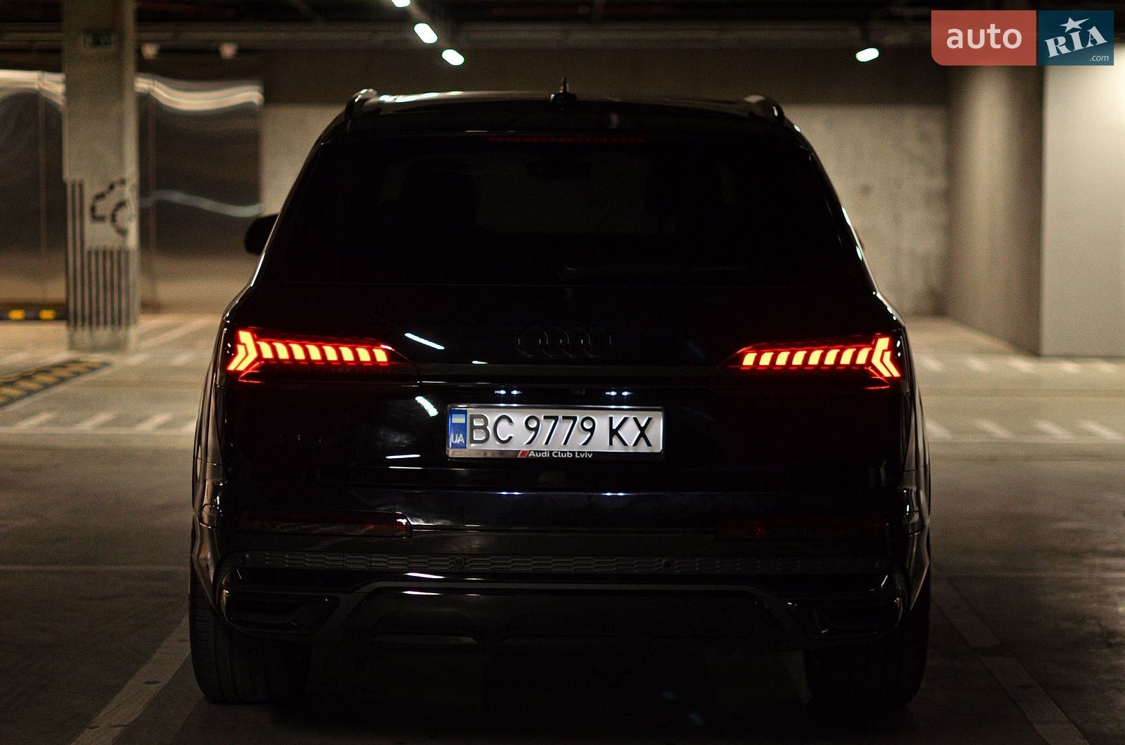 Audi Q7 2019 VIN WA1LXAF70LD002972 фото оголошення 18 з 34