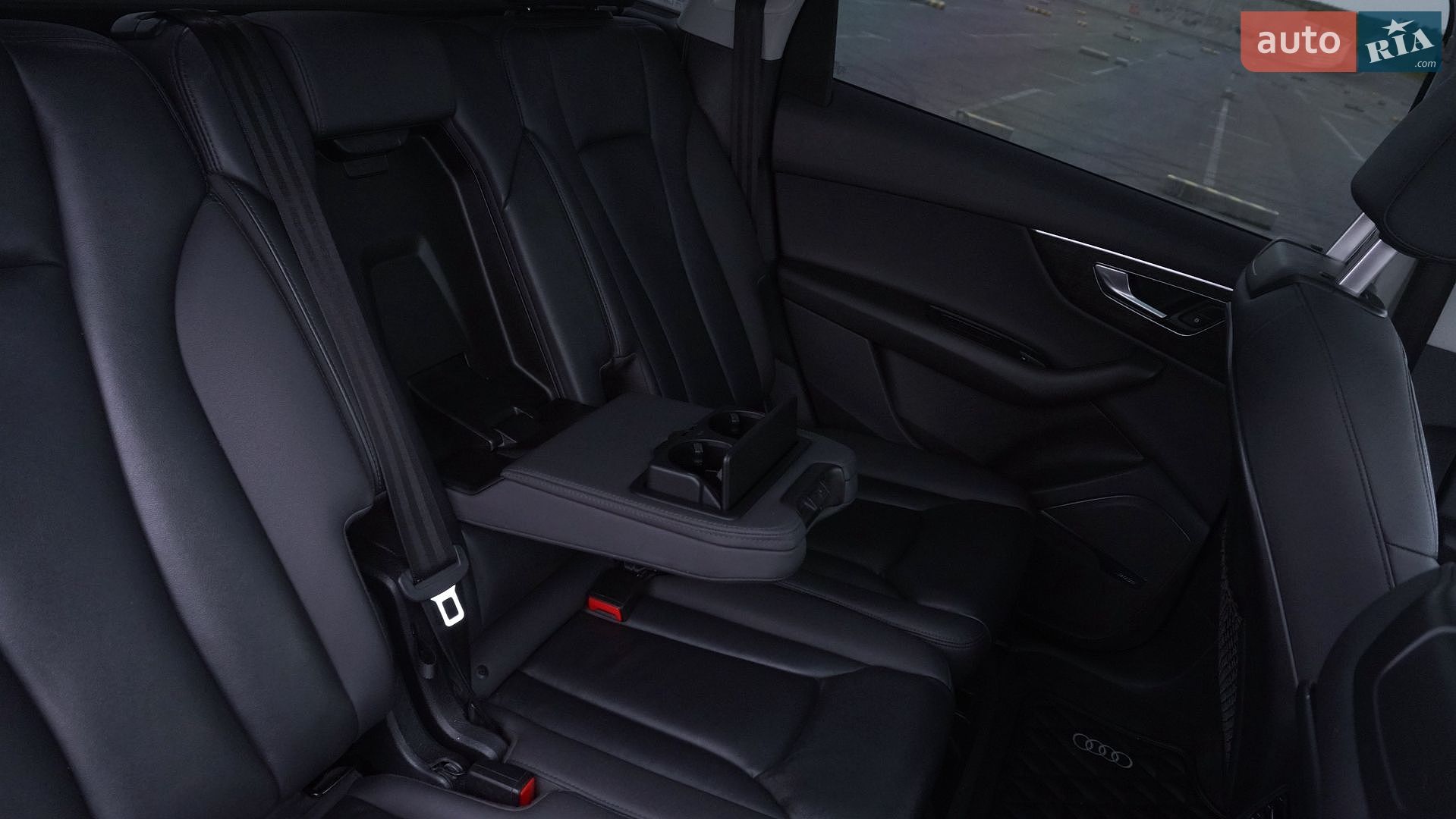 Audi Q7 2019 VIN WA1LXAF70LD002972 фото оголошення 23 з 34