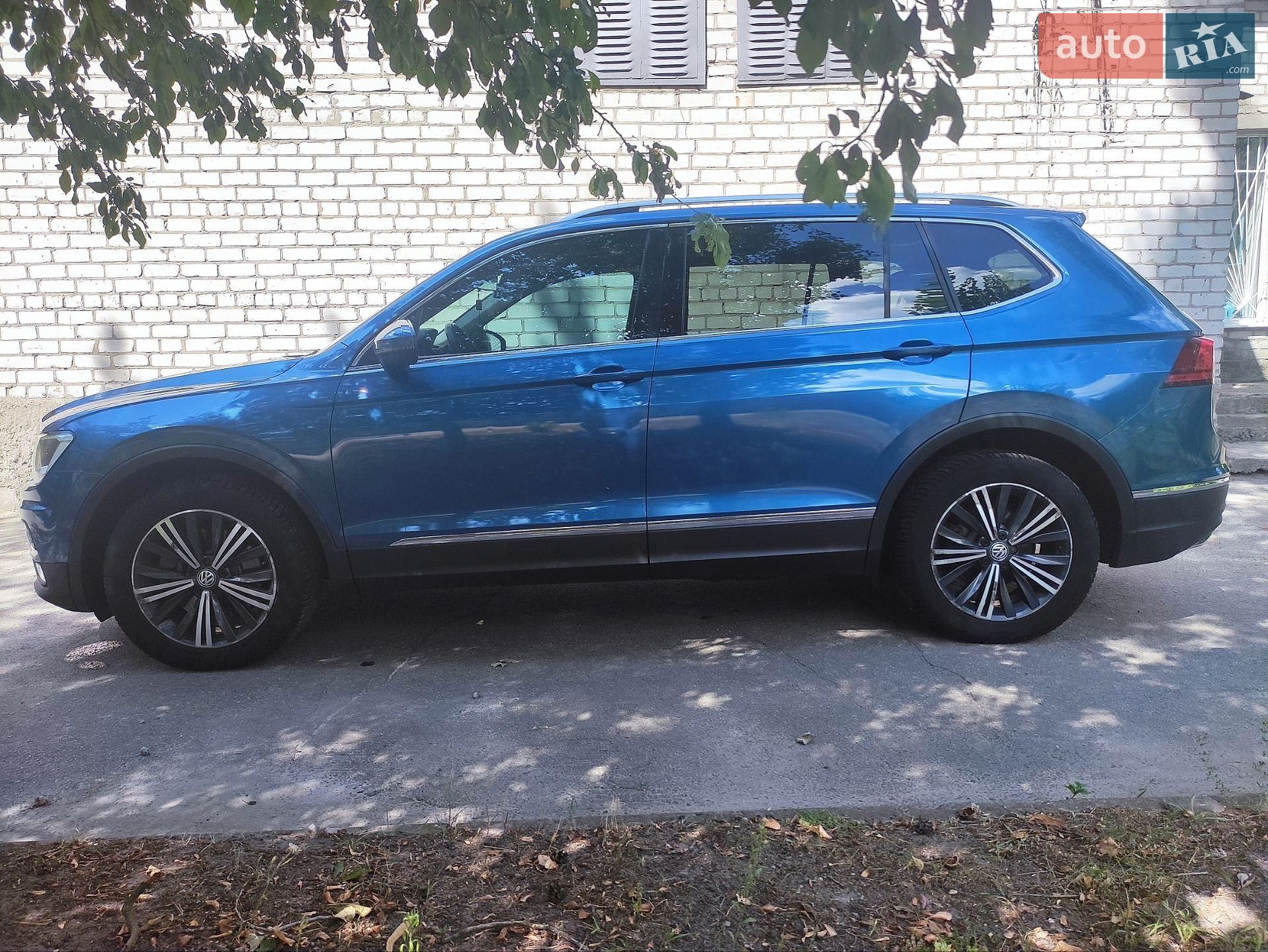 Volkswagen Tiguan Allspace 2017 VIN 3VV2B7AX4JM053873 фото оголошення 11 з 23