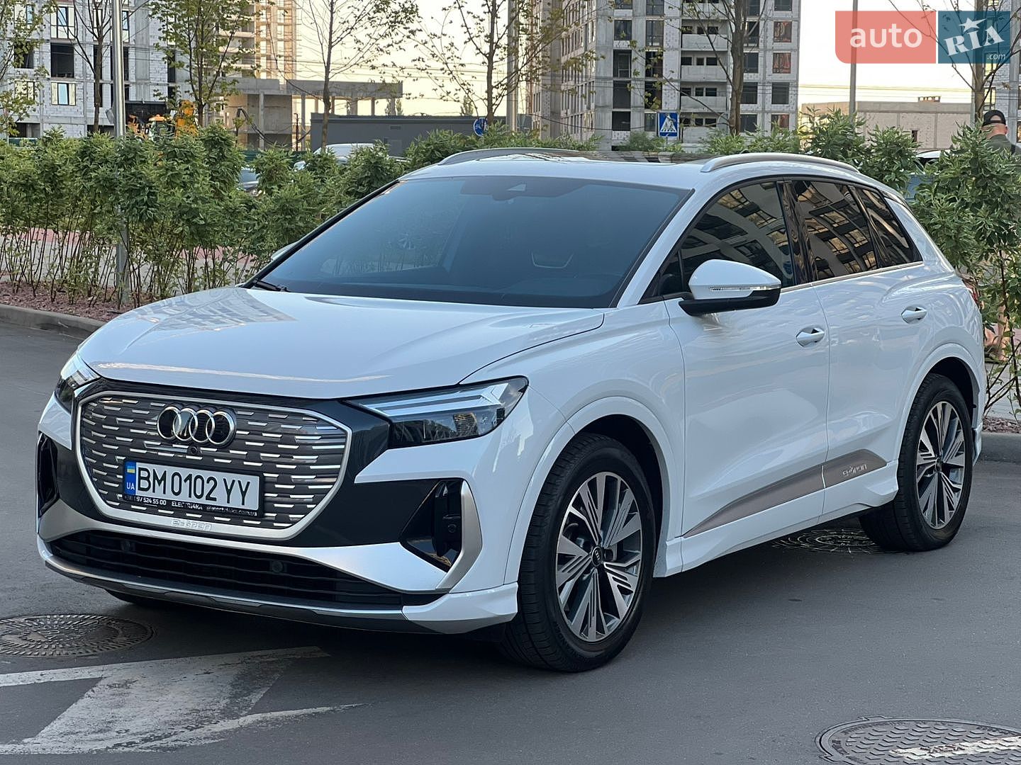 Audi Q4 e-tron 2023 VIN LFVVB9G3XP5212527 фото оголошення 2 з 56