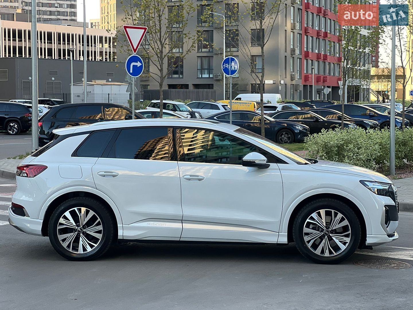 Audi Q4 e-tron 2023 VIN LFVVB9G3XP5212527 фото оголошення 12 з 56