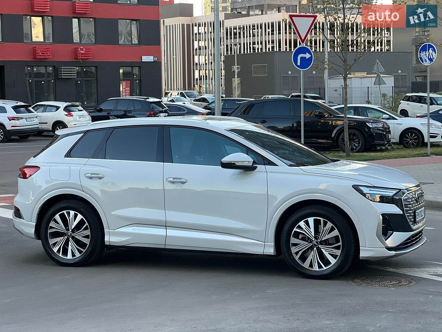 Audi Q4 e-tron 2023 VIN LFVVB9G3XP5212527 фото оголошення 11 з 56