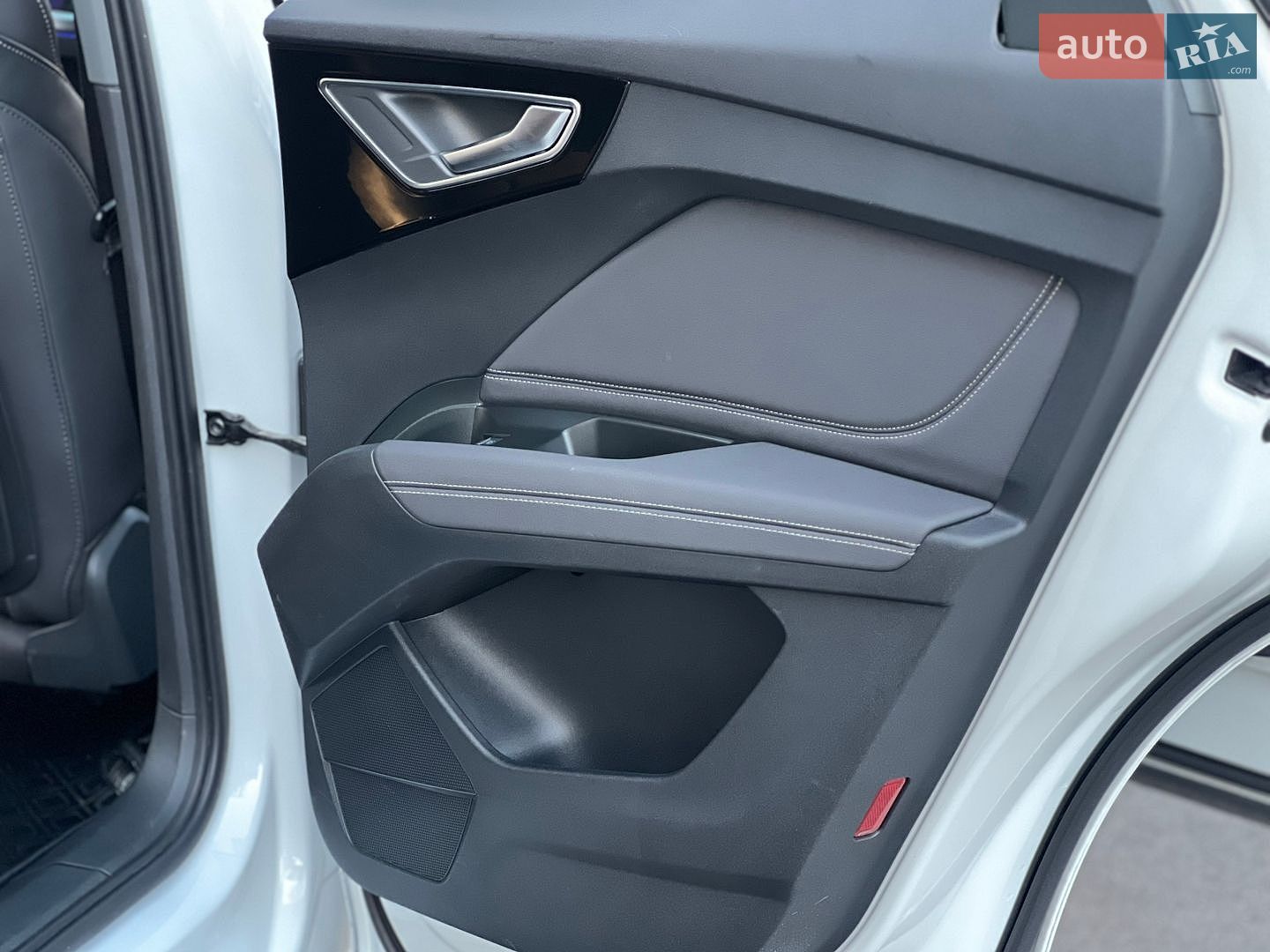 Audi Q4 e-tron 2023 VIN LFVVB9G3XP5212527 фото оголошення 44 з 56