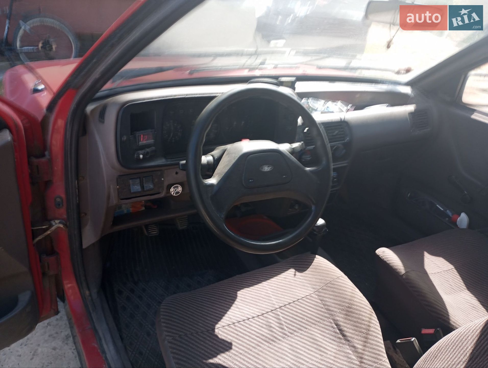 Ford Escort 1986 VIN WF0BXXGCABGB33319 фото оголошення 5 з 6