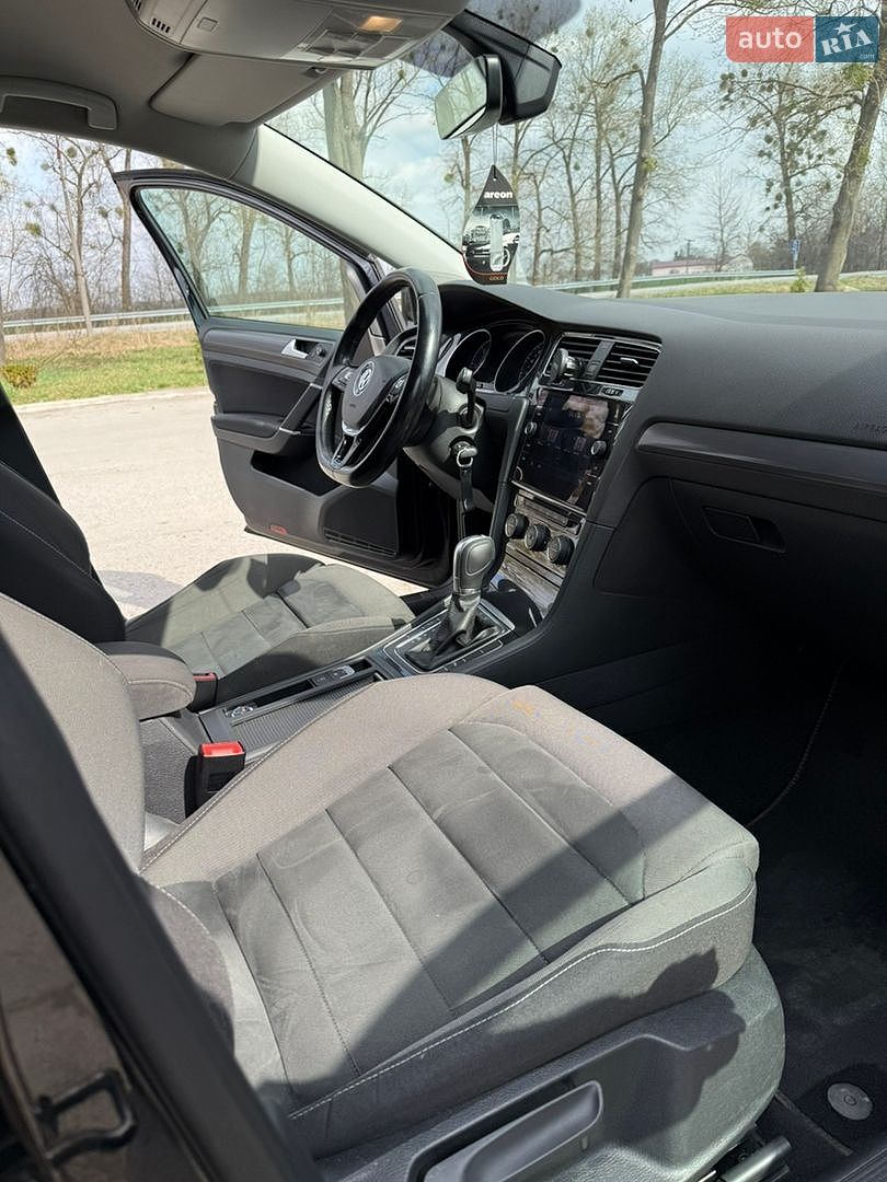 Volkswagen Golf 2017 VIN WVWZZZAUZJP546176 фото оголошення 9 з 16