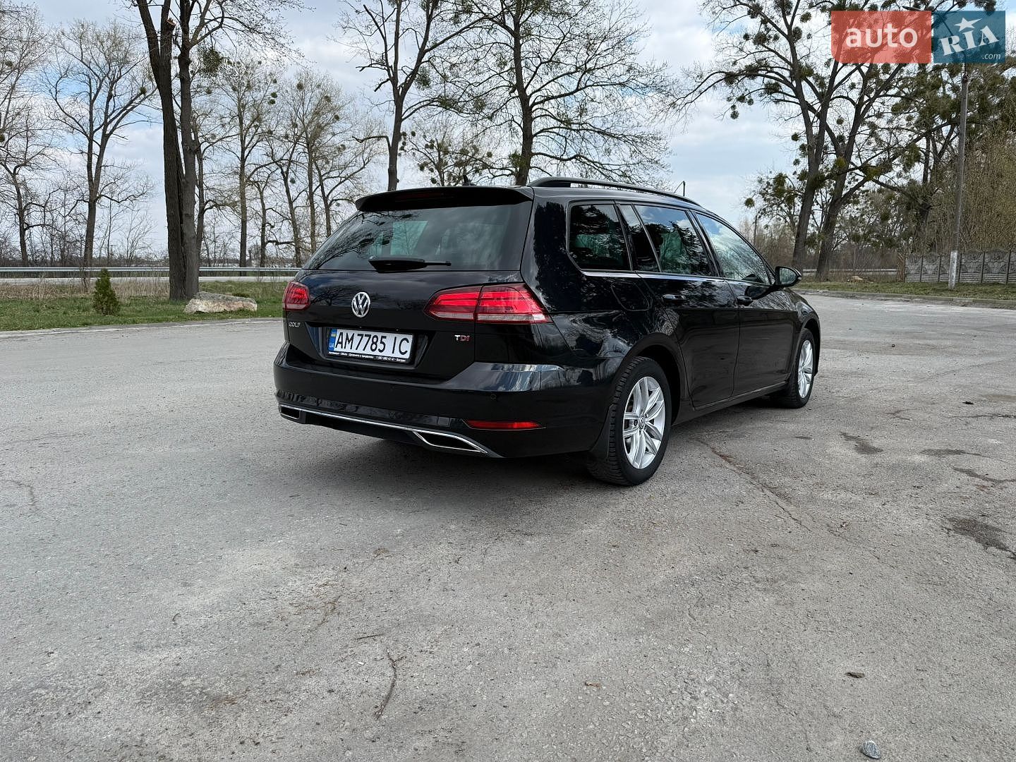 Volkswagen Golf 2017 VIN WVWZZZAUZJP546176 фото оголошення 4 з 16