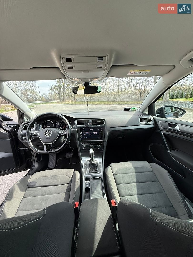 Volkswagen Golf 2017 VIN WVWZZZAUZJP546176 фото оголошення 7 з 16