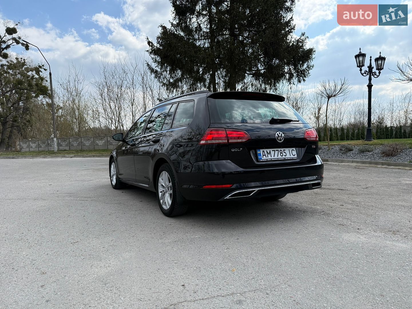 Volkswagen Golf 2017 VIN WVWZZZAUZJP546176 фото оголошення 3 з 16