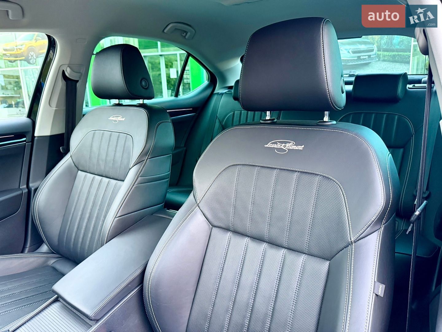 Skoda Superb 2021 VIN TMBCR7NP2M7079315 фото оголошення 18 з 108