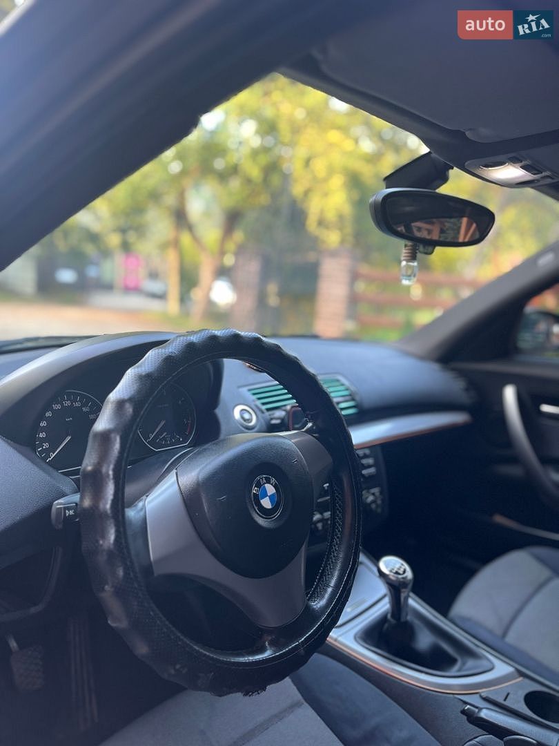 BMW 1 Series 2005 VIN WBAUG51050PV05772 фото оголошення 9 з 10