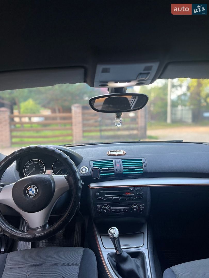 BMW 1 Series 2005 VIN WBAUG51050PV05772 фото оголошення 10 з 10