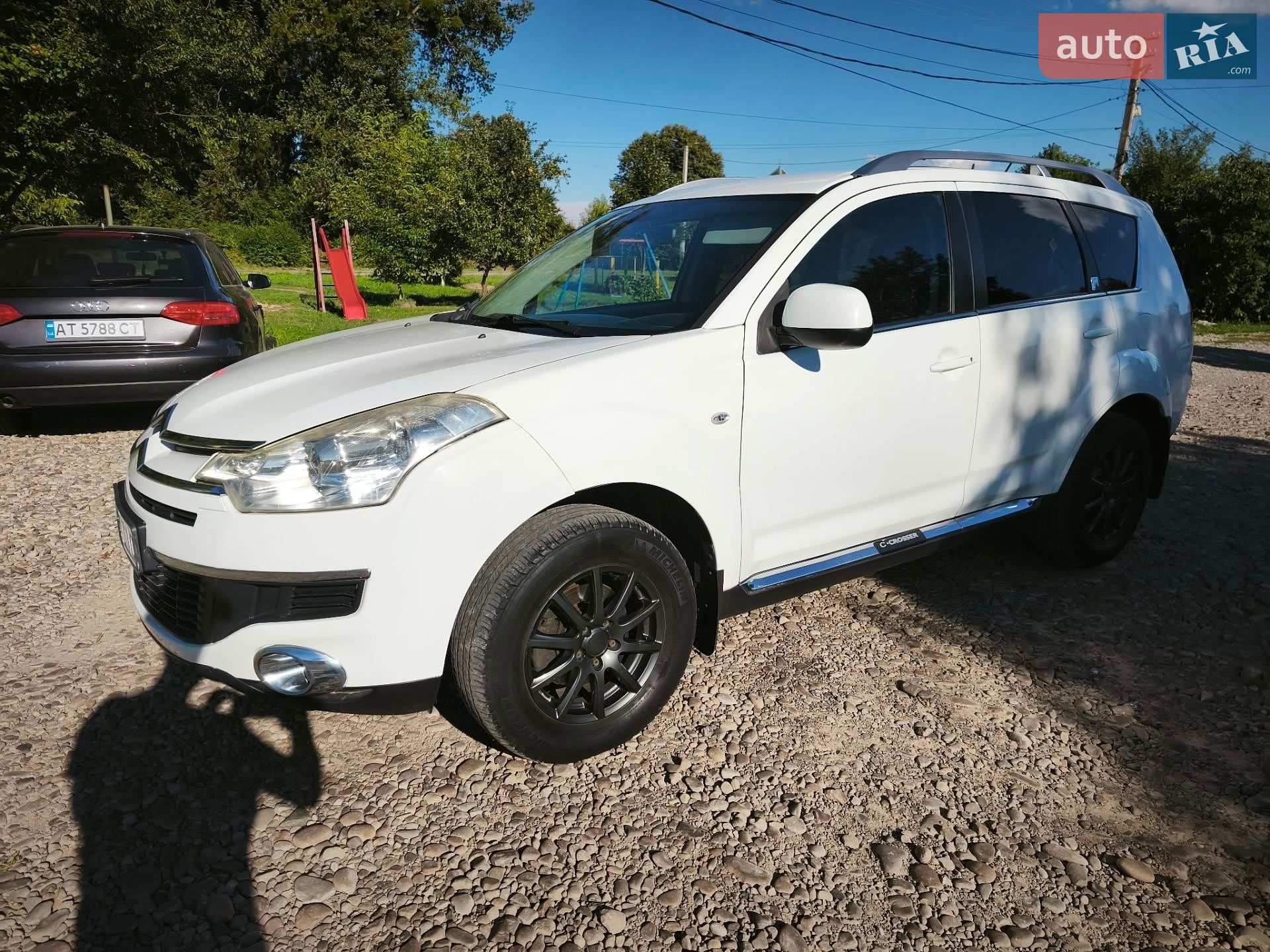Citroen C-Crosser 2010 VIN VF7VV4HNHAZ905792 фото оголошення 2 з 43