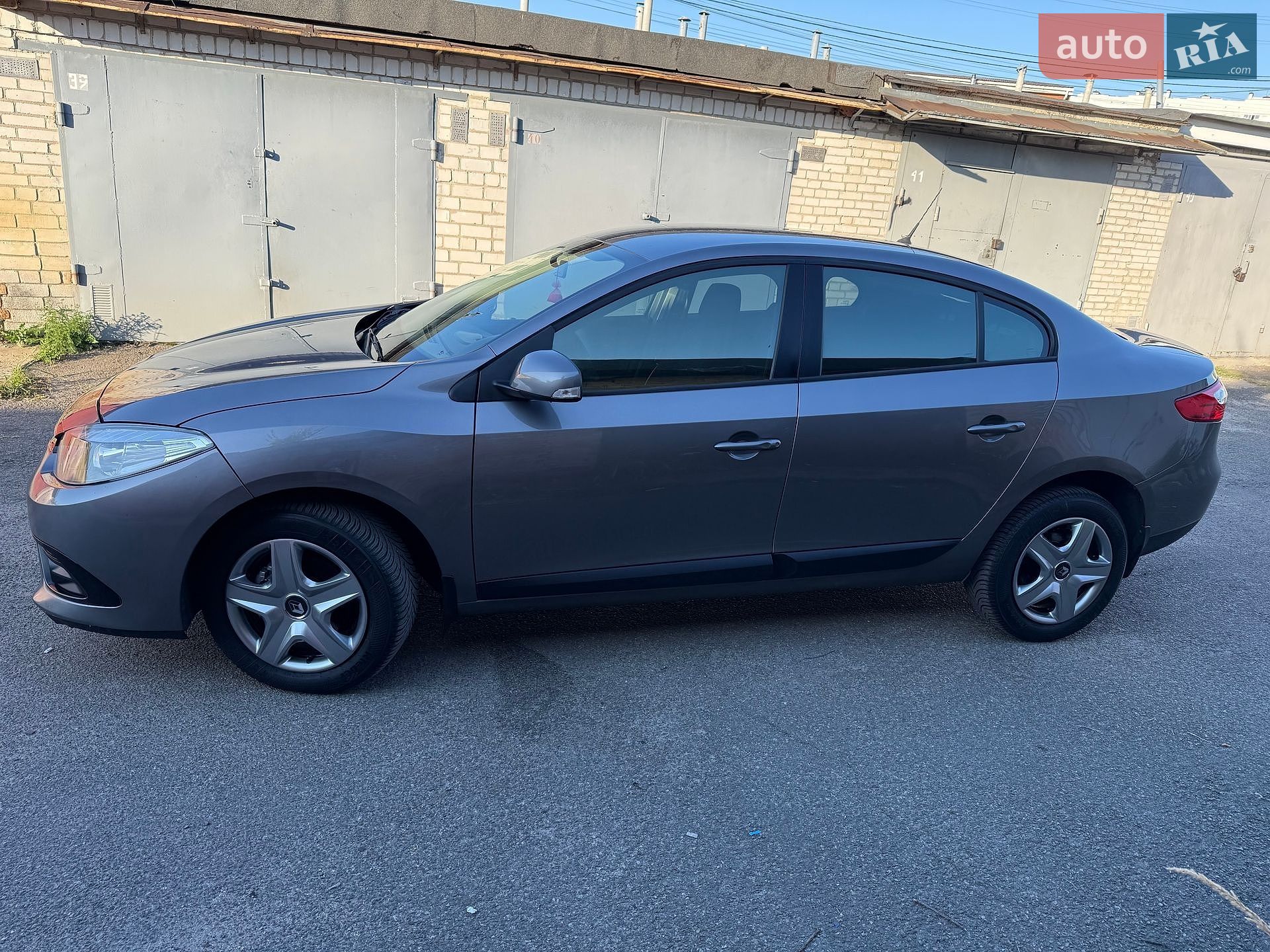 Renault Fluence 2016 VIN VF1LZLF0654880703 фото оголошення 4 з 36