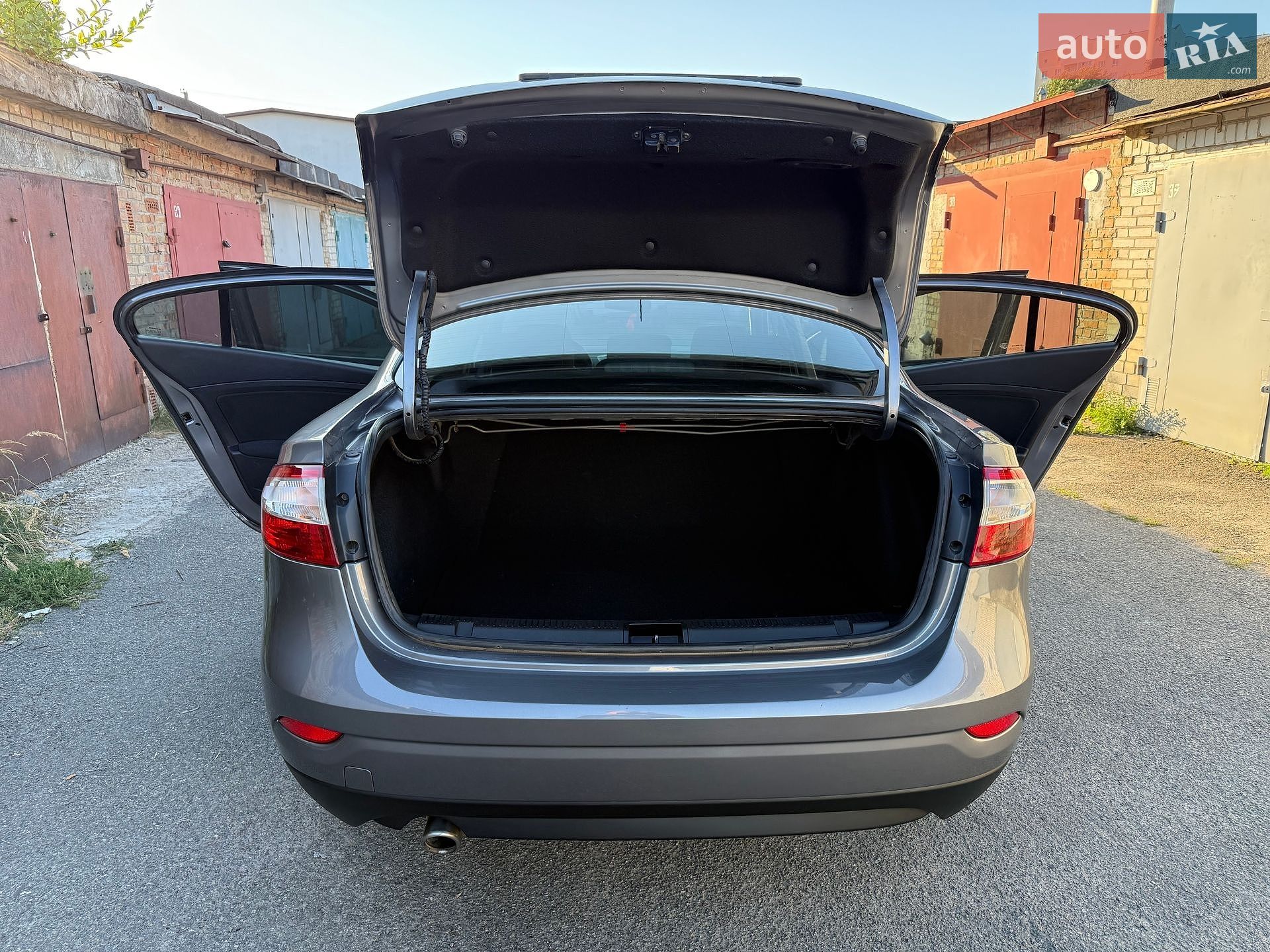 Renault Fluence 2016 VIN VF1LZLF0654880703 фото оголошення 22 з 36