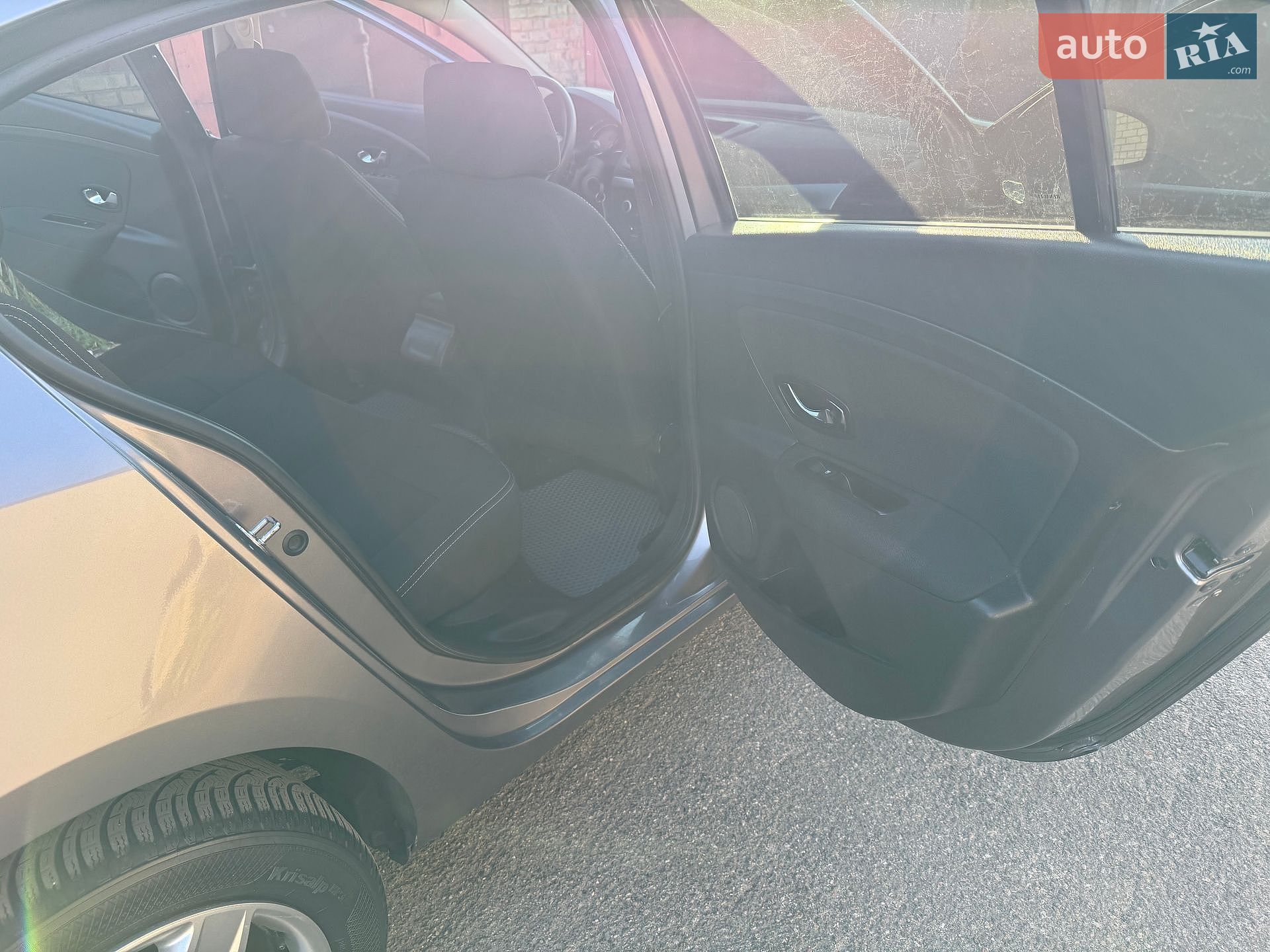 Renault Fluence 2016 VIN VF1LZLF0654880703 фото оголошення 25 з 36