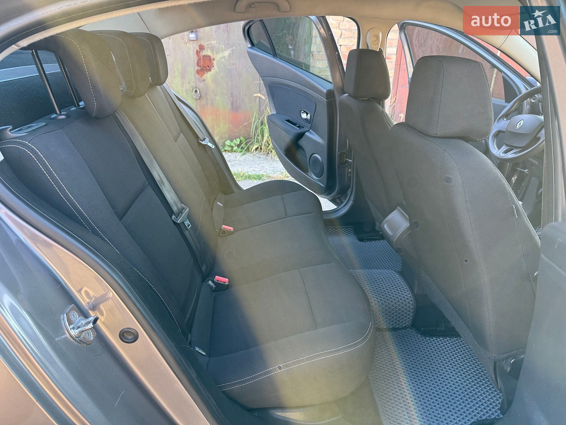 Renault Fluence 2016 VIN VF1LZLF0654880703 фото оголошення 26 з 36