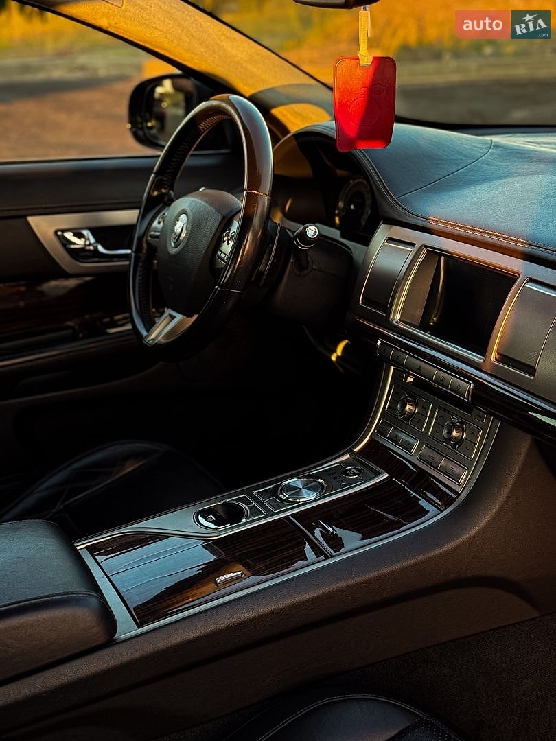 Jaguar XF 2010 VIN SAJAA0728ANR48550 фото оголошення 13 з 25