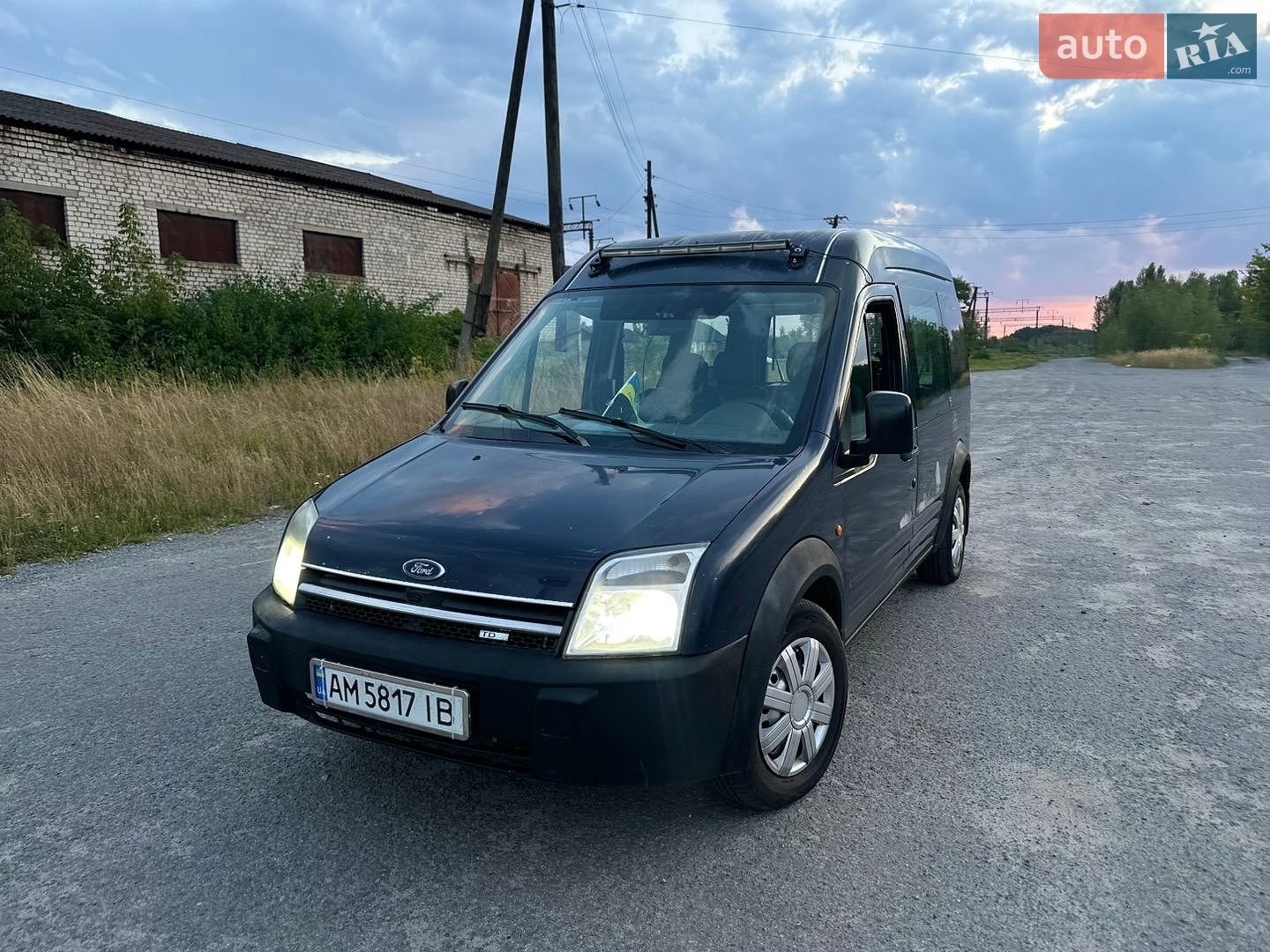 Ford Transit Connect 2003 VIN WF0UXXTTPU3C59487 фото оголошення 2 з 19