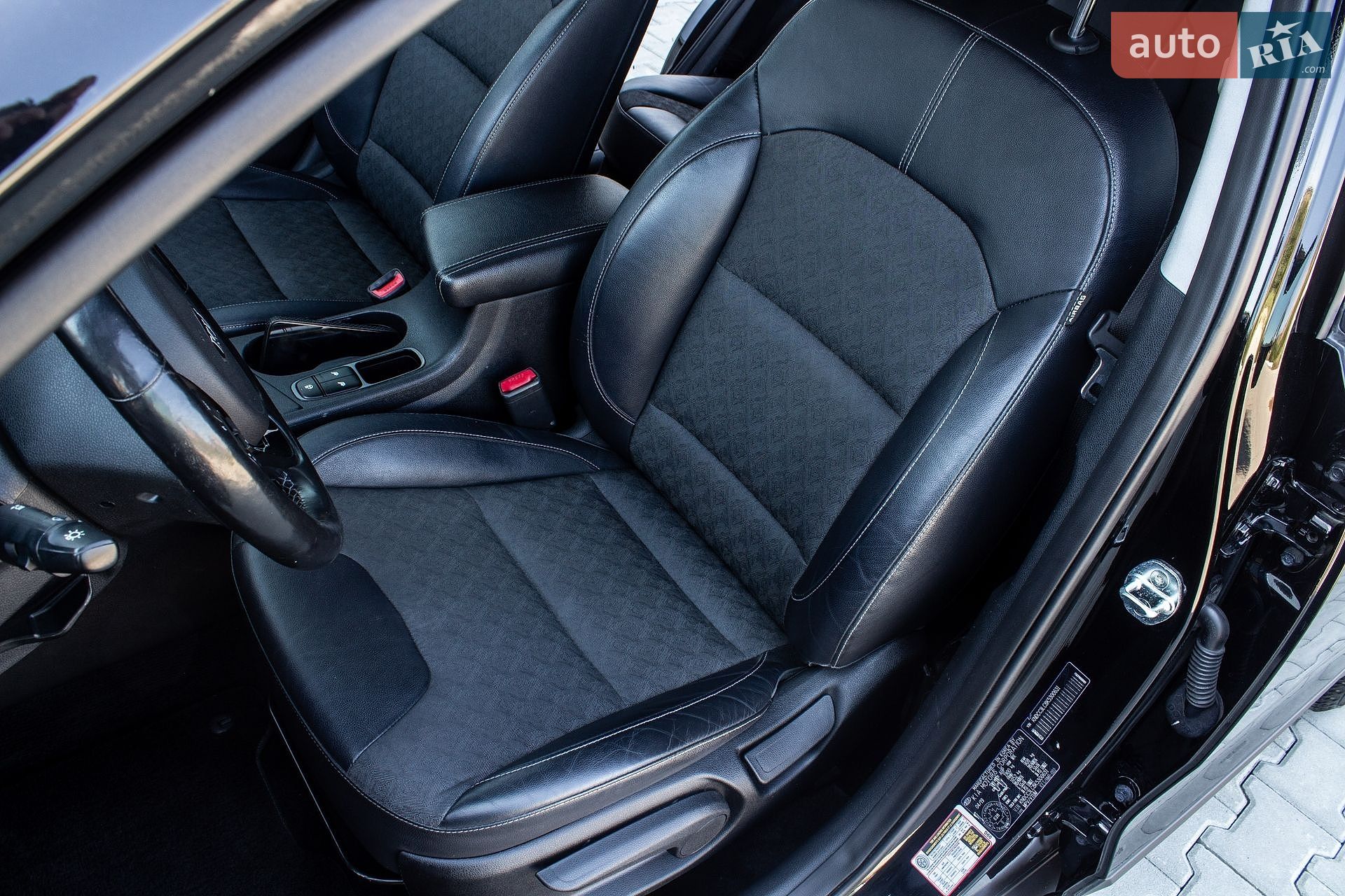Kia Niro 2019 VIN KNDCC3LC8K5300631 фото оголошення 34 з 41