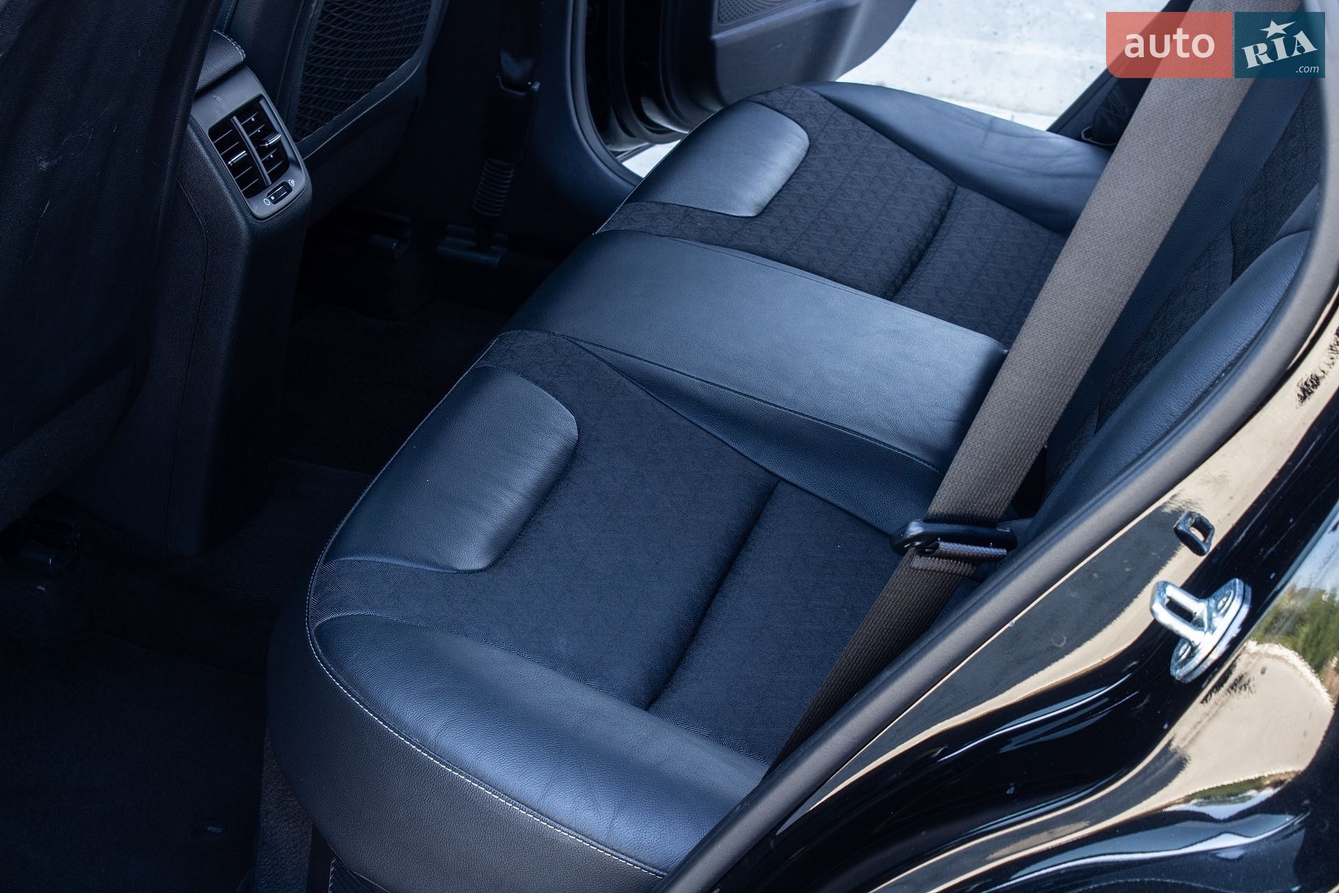Kia Niro 2019 VIN KNDCC3LC8K5300631 фото оголошення 38 з 41