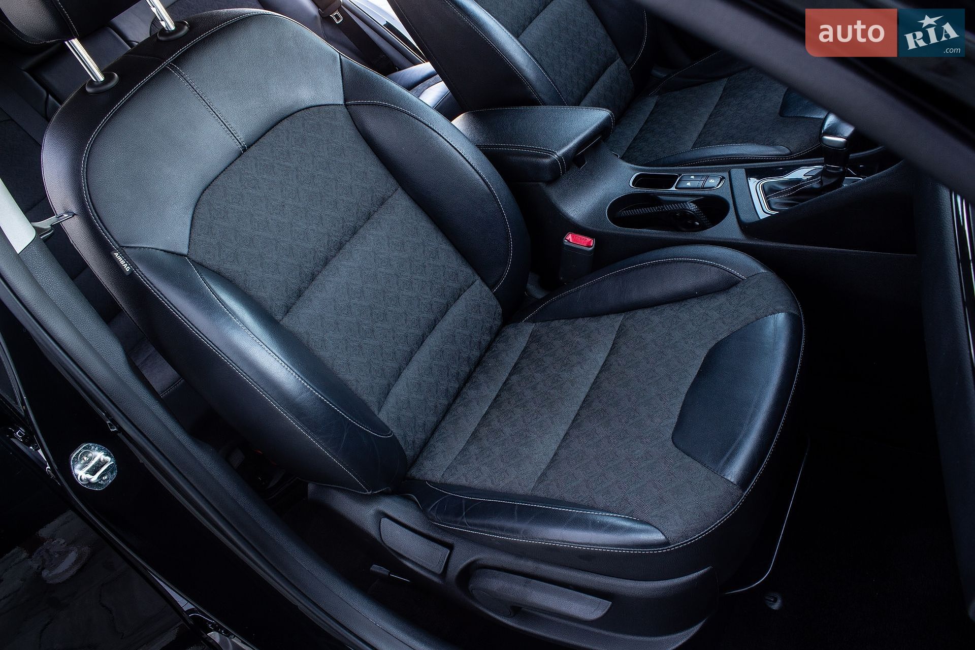 Kia Niro 2019 VIN KNDCC3LC8K5300631 фото оголошення 39 з 41
