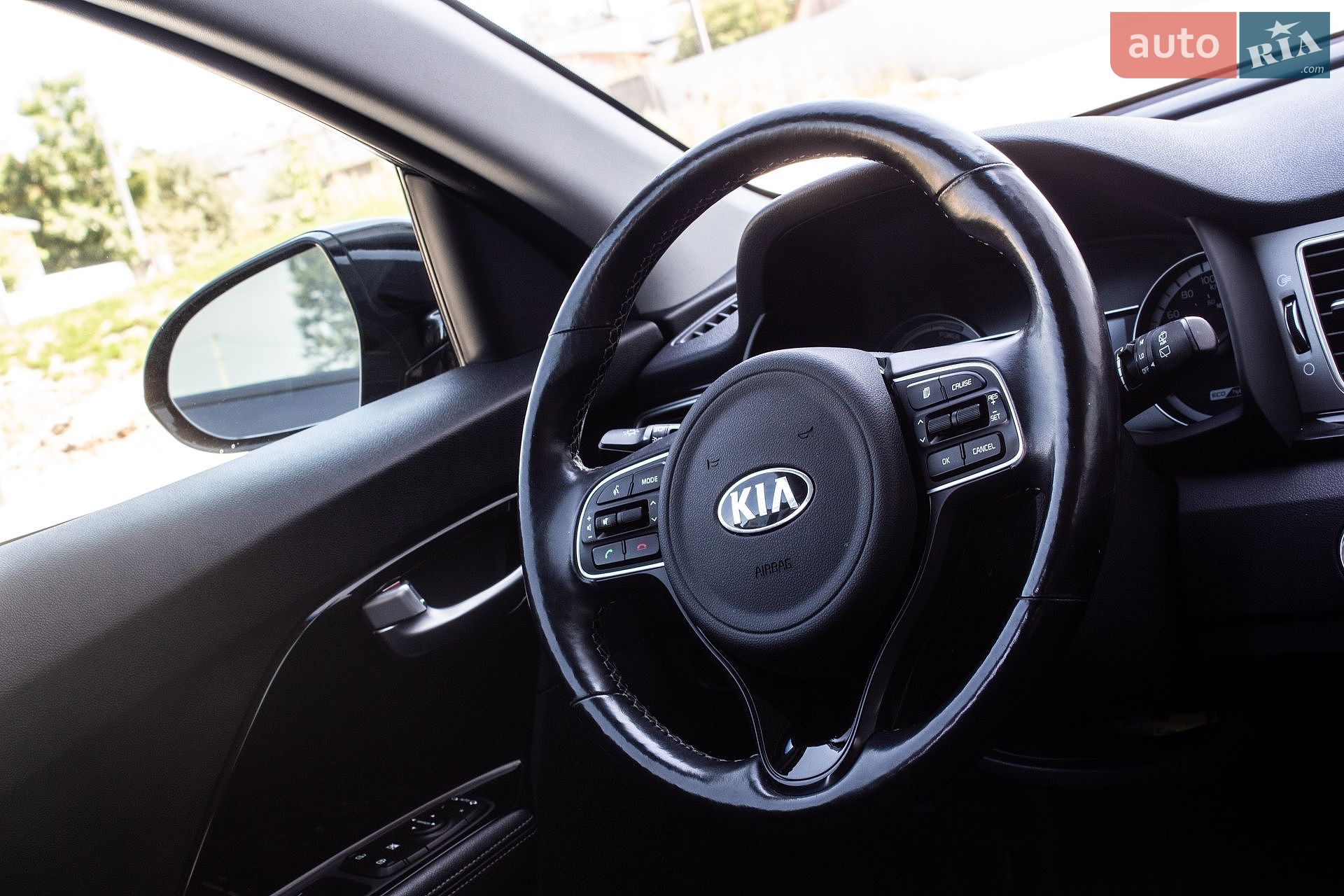 Kia Niro 2019 VIN KNDCC3LC8K5300631 фото оголошення 41 з 41