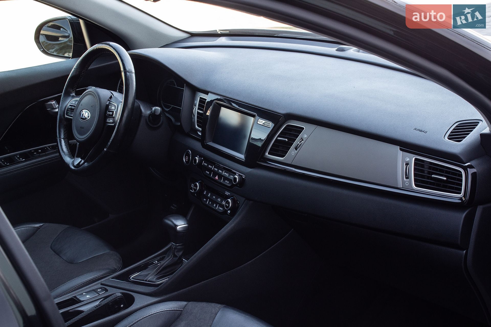 Kia Niro 2019 VIN KNDCC3LC8K5300631 фото оголошення 40 з 41
