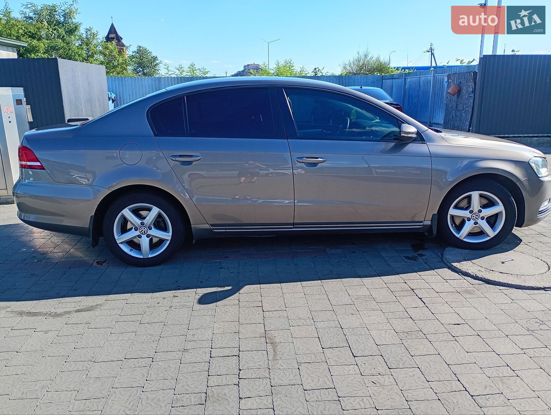 Volkswagen Passat 2011 VIN WVWZZZ3CZCP014561 фото оголошення 4 з 14