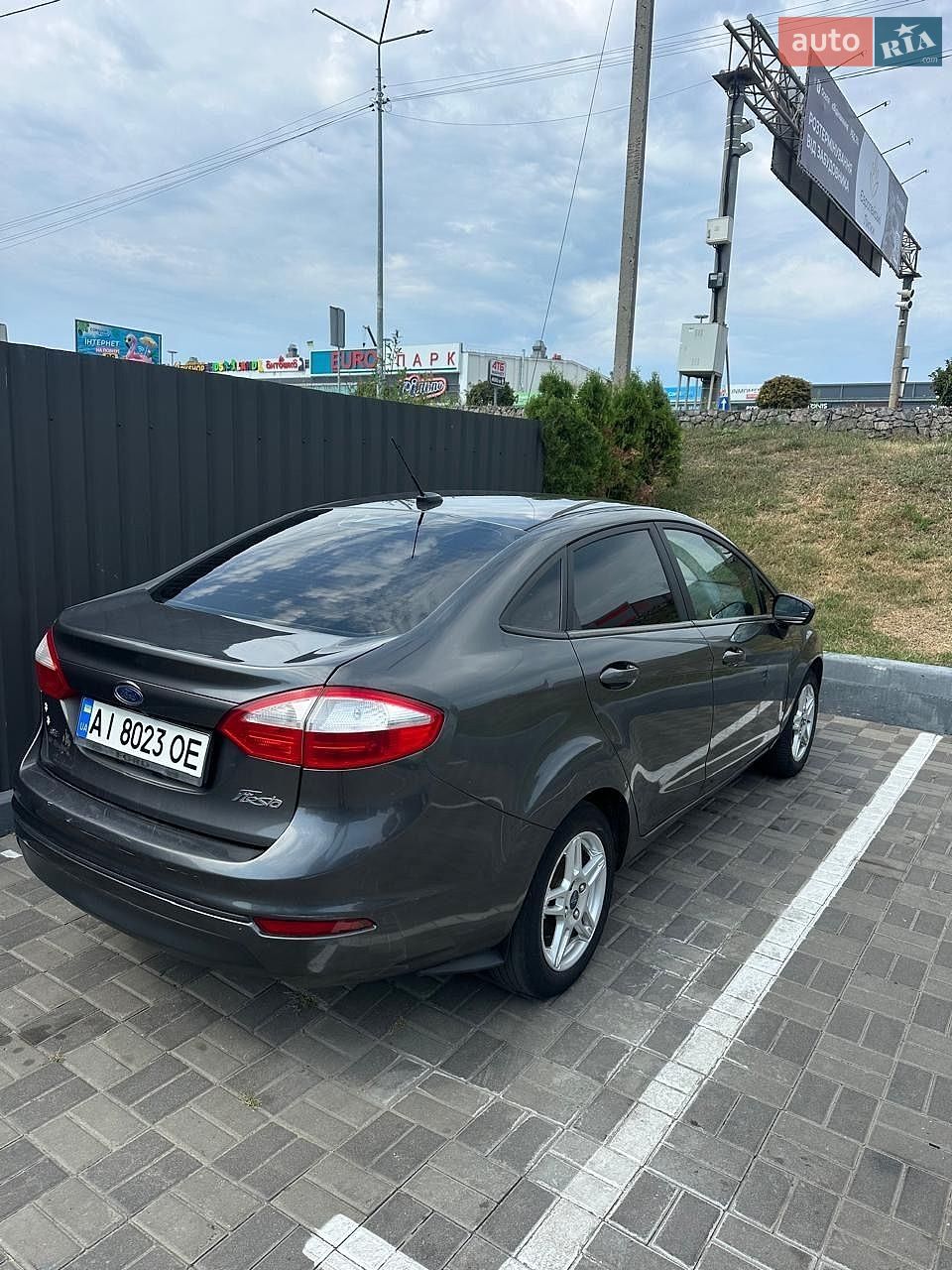 Ford Fiesta 2019 VIN 3FADP4BJXKM139651 фото оголошення 2 з 13