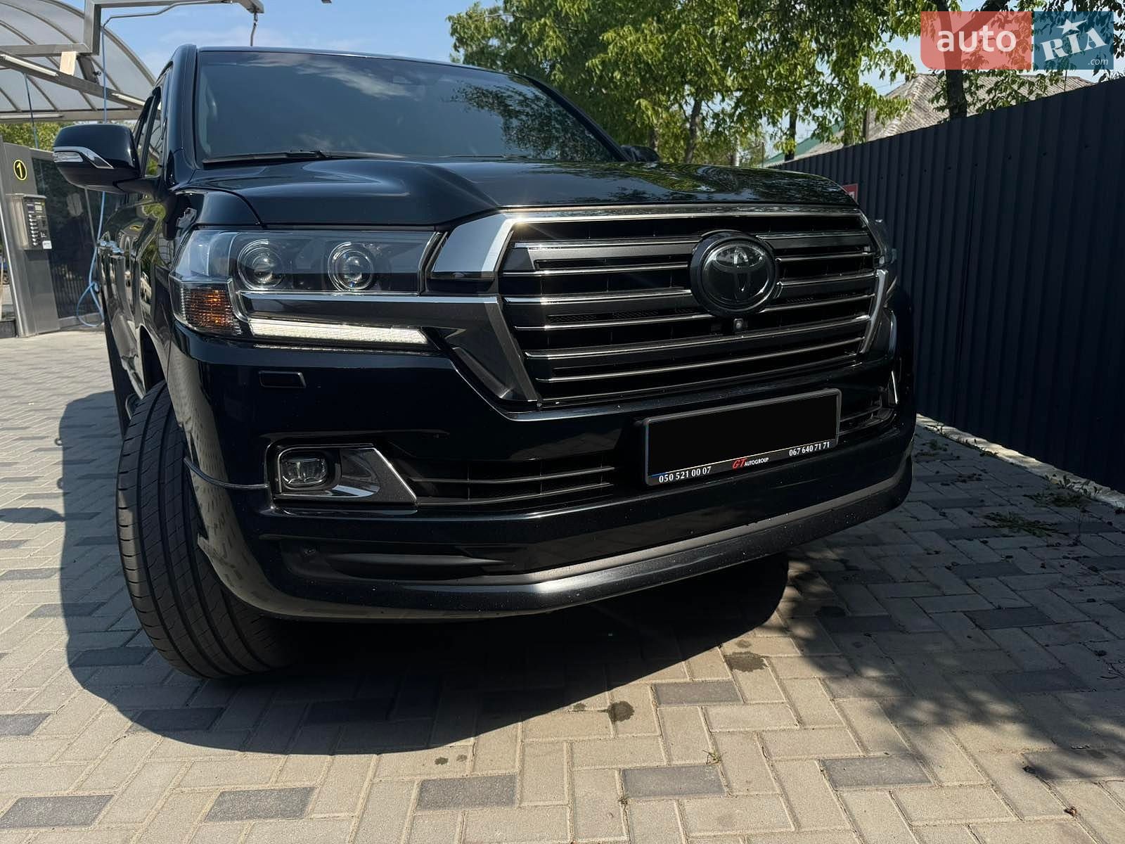 Toyota Land Cruiser 2018 VIN JTMCV02J204257335 фото оголошення 2 з 10