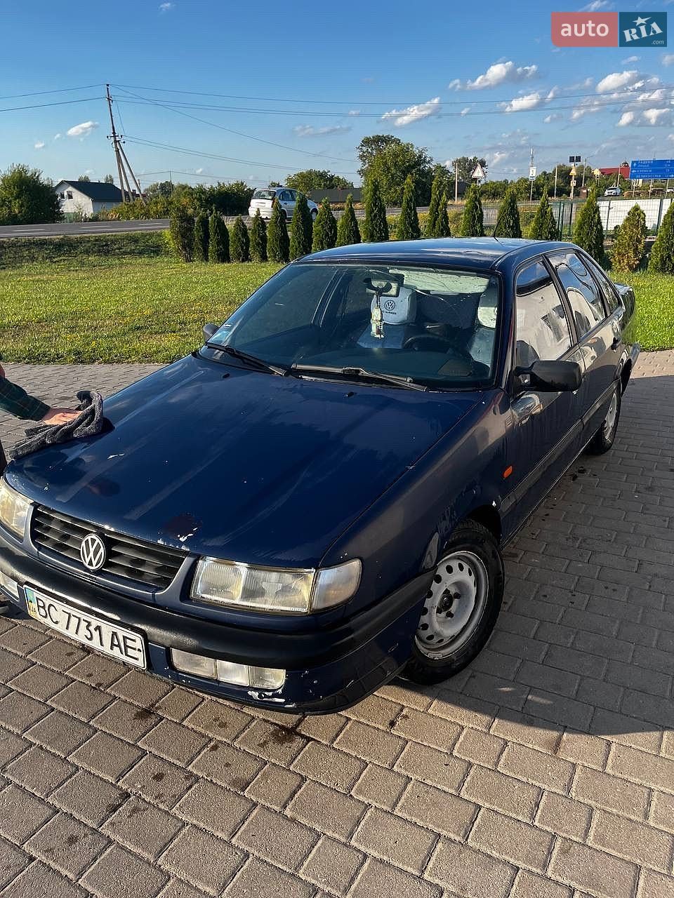 Volkswagen Passat 1994 VIN WVWZZZ3AZSE072325 фото оголошення 2 з 8